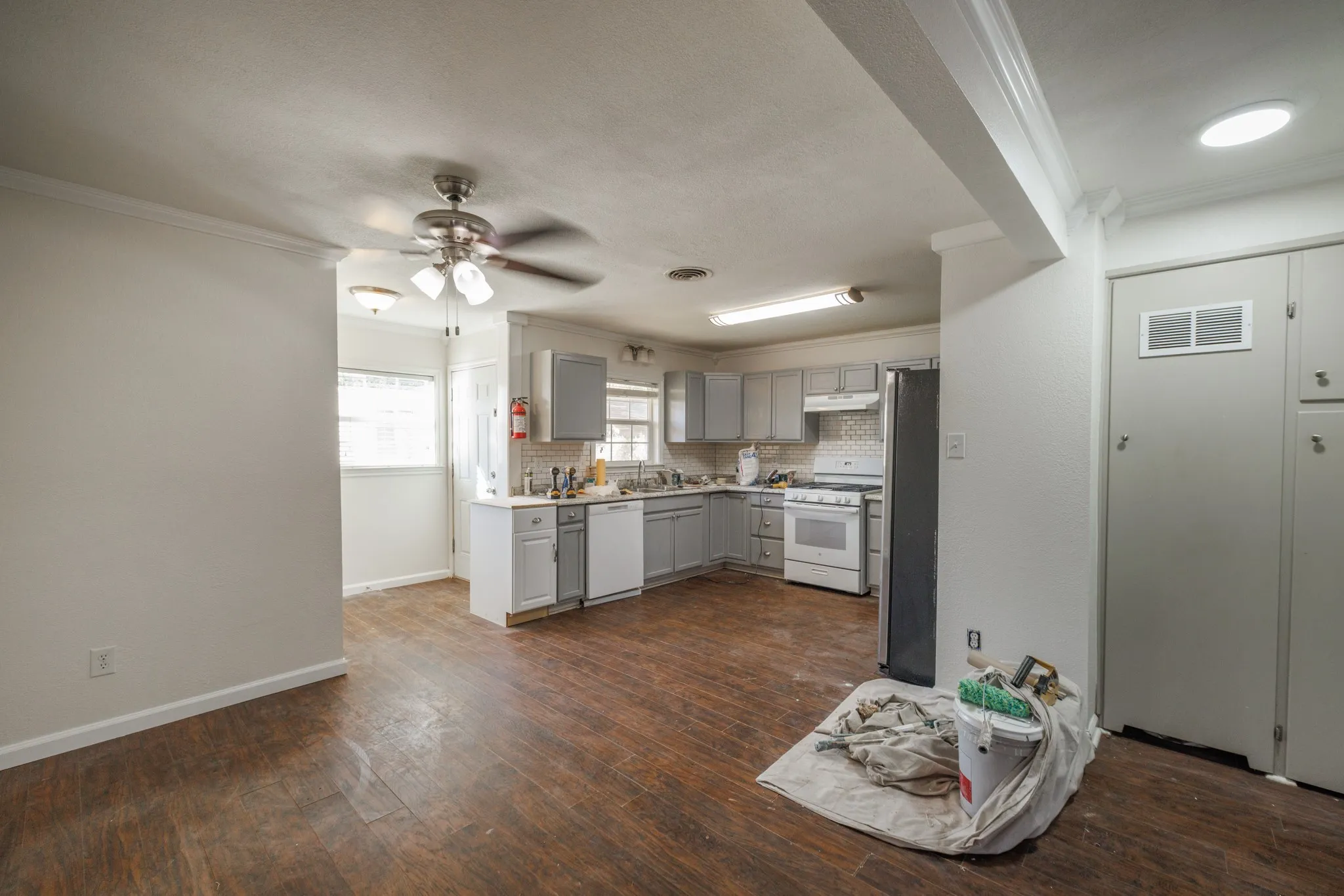 Single Family Residence For Sale in Taylor County , 3181 Columbia Drive, Abilene, Texas 79605, 3 Bedroom, 2 Bathroom, 1 Garage spaces, 1,400 Sqft, built in 1957, mls#21393070, Real Estate Agent in Abilene, Homes For Sale in Taylor county, Homes For Sale in Abilene, Realtor in Abilene Texas, Real Estate Brokerage Independent Realty Texas, Luminita Cordes Realtor