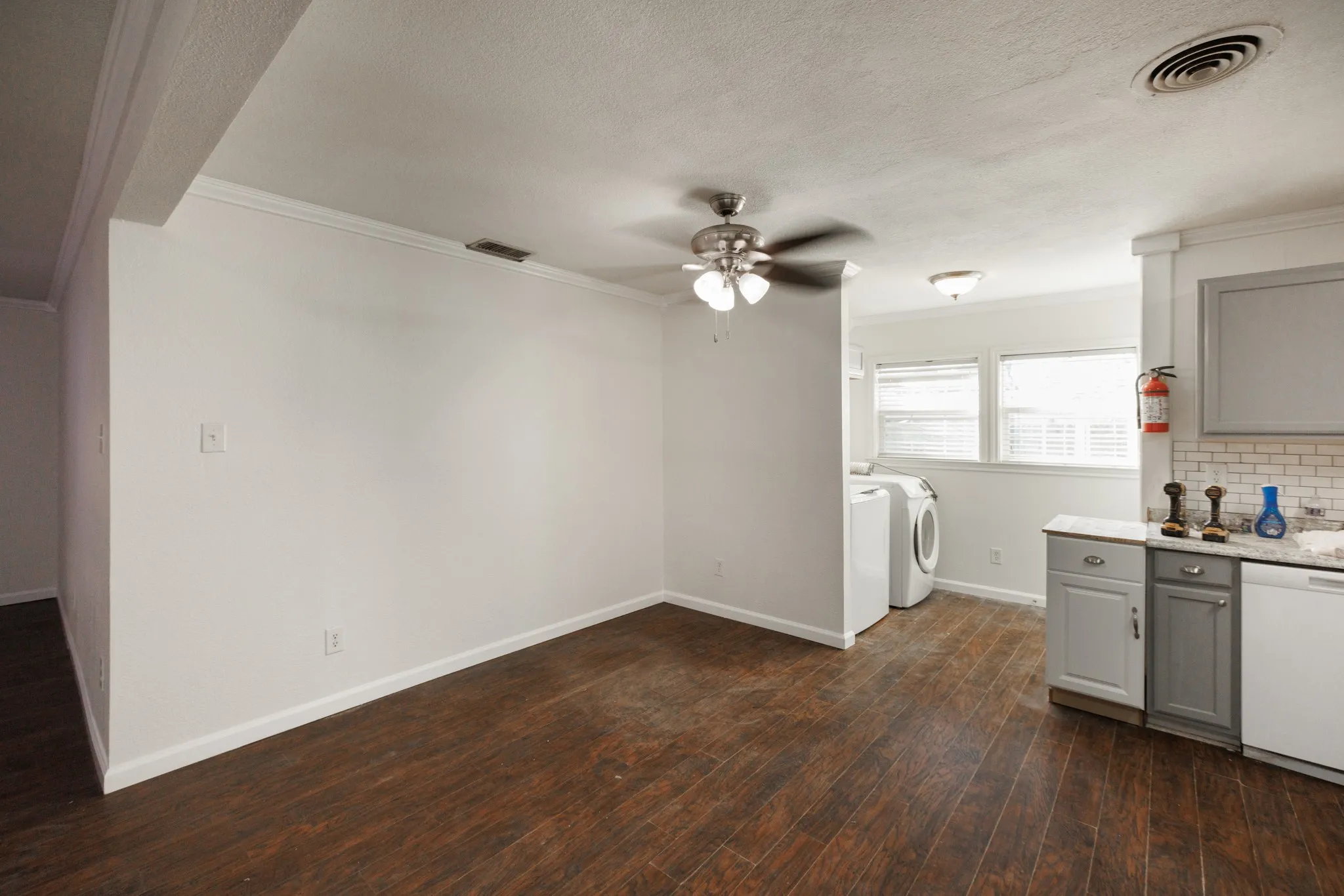 Single Family Residence For Sale in Taylor County , 3181 Columbia Drive, Abilene, Texas 79605, 3 Bedroom, 2 Bathroom, 1 Garage spaces, 1,400 Sqft, built in 1957, mls#21393070, Real Estate Agent in Abilene, Homes For Sale in Taylor county, Homes For Sale in Abilene, Realtor in Abilene Texas, Real Estate Brokerage Independent Realty Texas, Luminita Cordes Realtor
