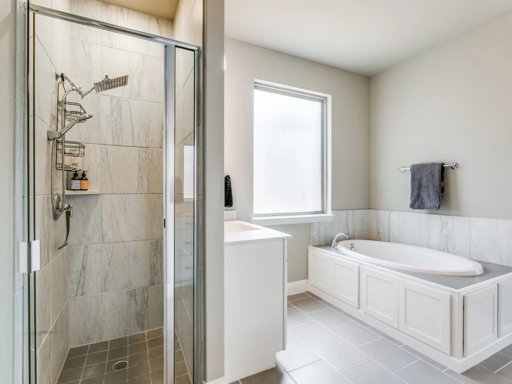 Gorgeous tile walk in shower