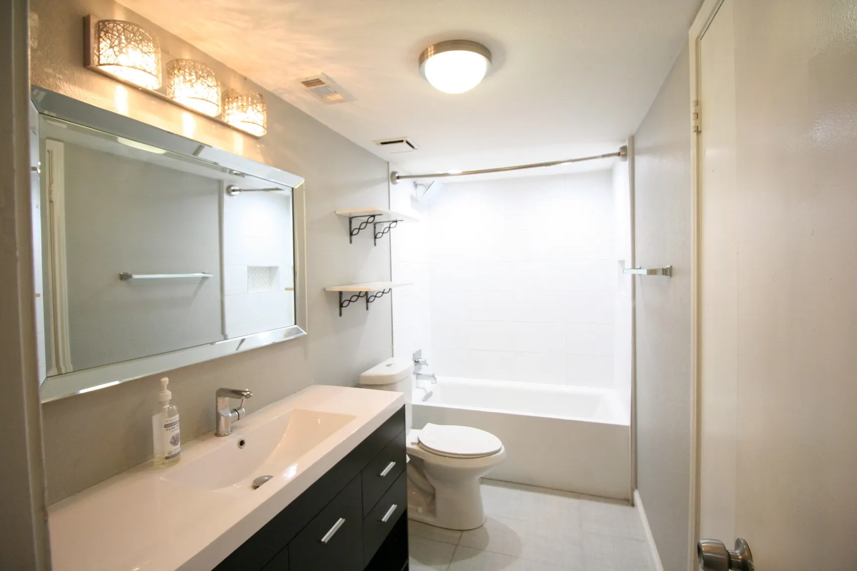 1st floor bathroom