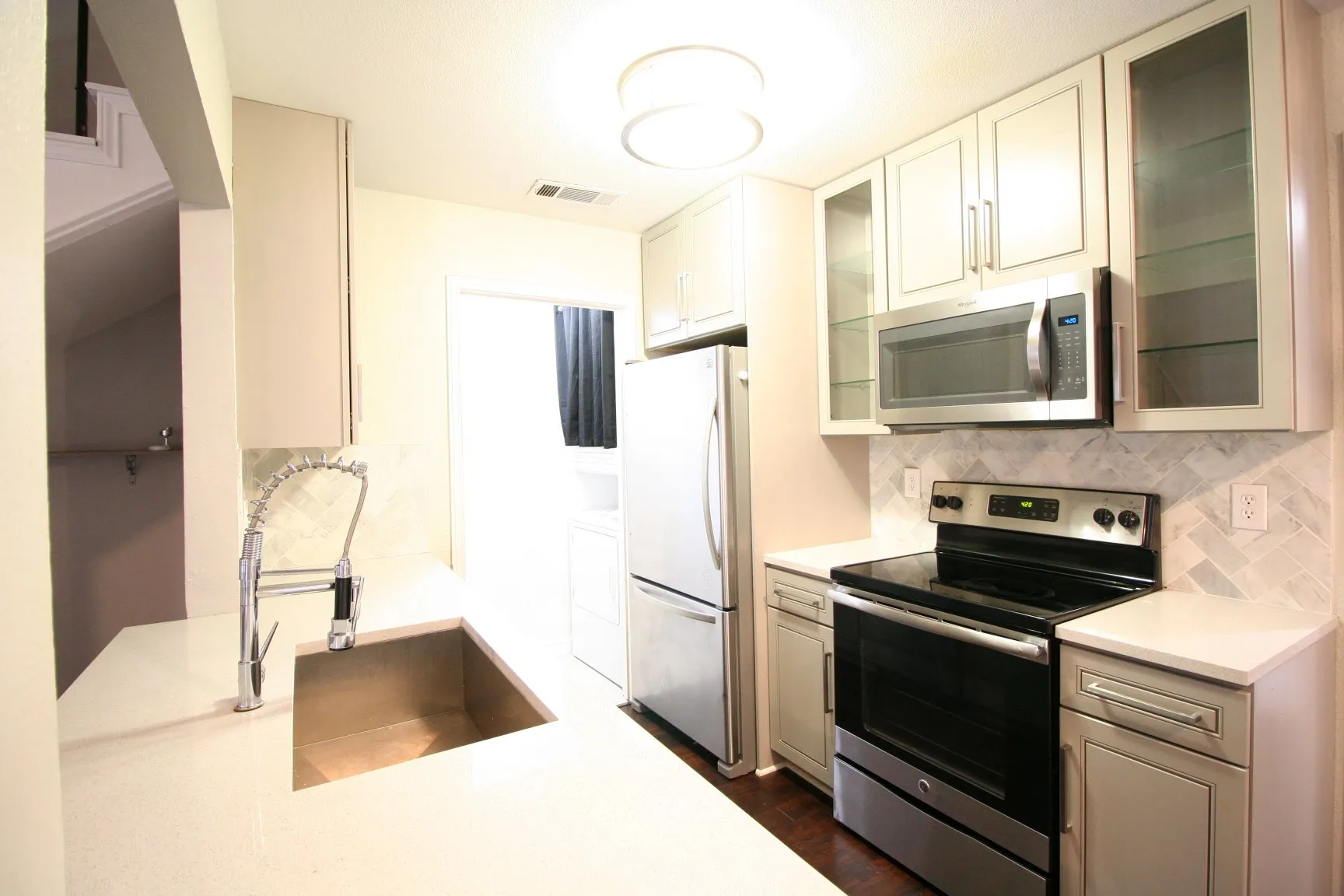 Duplex For Rent in Dallas County , 2064 Embassy Way, Carrollton, Texas 75006, 2 Bedroom, 2 Bathroom, Garage spaces, 1,344 Sqft, built in 1981, mls#21400589, Real Estate Agent in Carrollton, Homes For Rent in Dallas county, Homes For Rent in Carrollton, Realtor in Carrollton Texas, Real Estate Brokerage Independent Realty Texas, Luminita Cordes Realtor