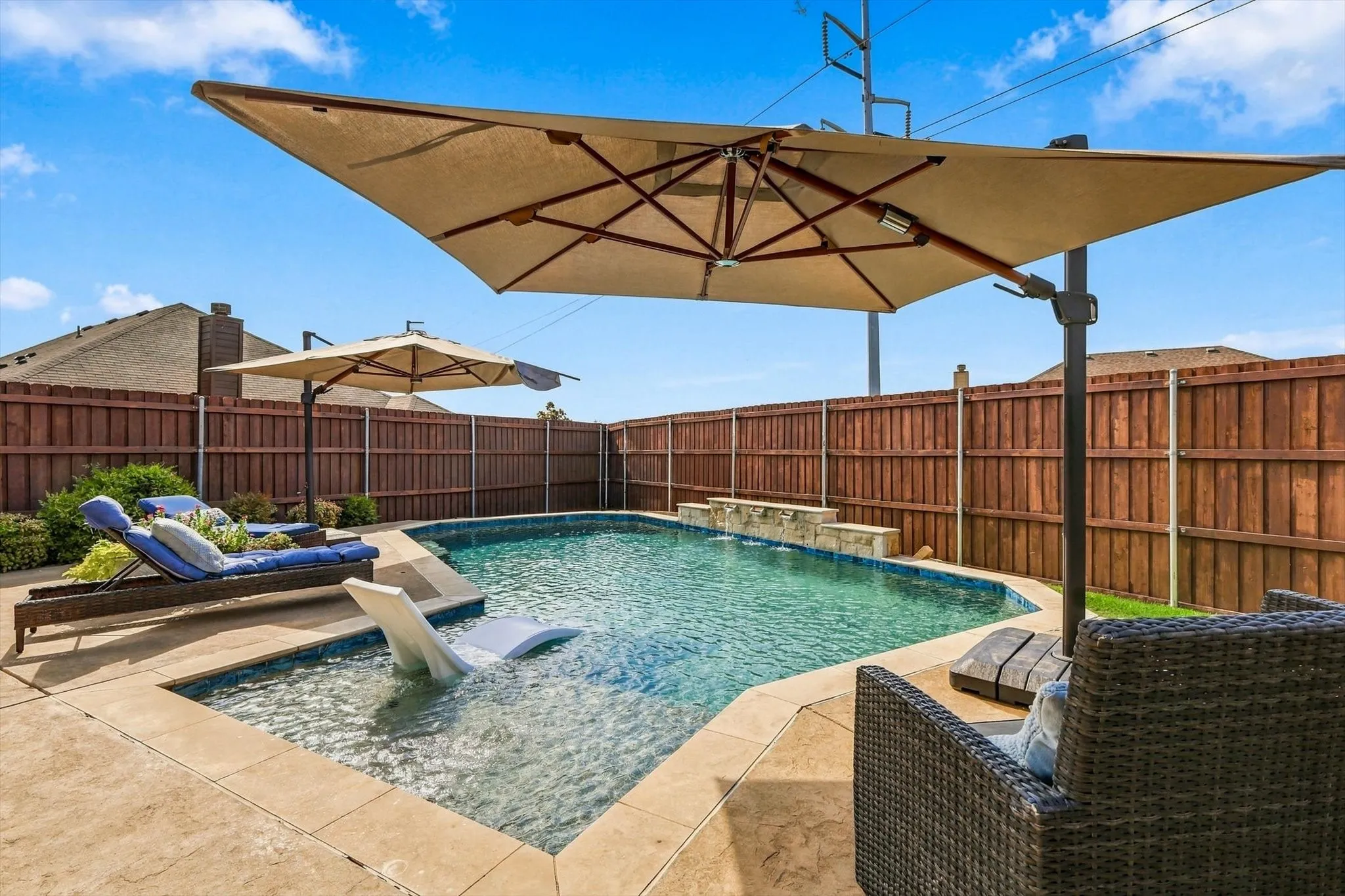 Single Family Residence For Sale in Denton County , 2027 San Marino Lane, Lewisville, Texas 75077, 3 Bedroom, 2 Bathroom, 2 Garage spaces, 2,040 Sqft, built in 2016, mls#21394099, Real Estate Agent in Lewisville, Homes For Sale in Denton county, Homes For Sale in Lewisville, Realtor in Lewisville Texas, Real Estate Brokerage Independent Realty Texas, Luminita Cordes Realtor