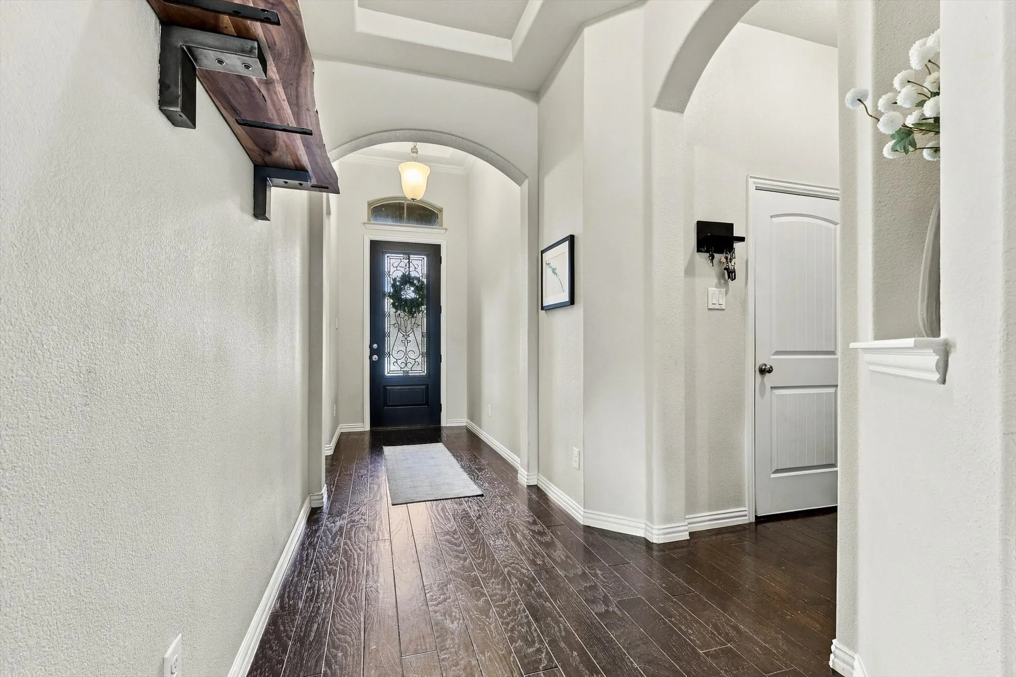 Single Family Residence For Sale in Denton County , 2027 San Marino Lane, Lewisville, Texas 75077, 3 Bedroom, 2 Bathroom, 2 Garage spaces, 2,040 Sqft, built in 2016, mls#21394099, Real Estate Agent in Lewisville, Homes For Sale in Denton county, Homes For Sale in Lewisville, Realtor in Lewisville Texas, Real Estate Brokerage Independent Realty Texas, Luminita Cordes Realtor