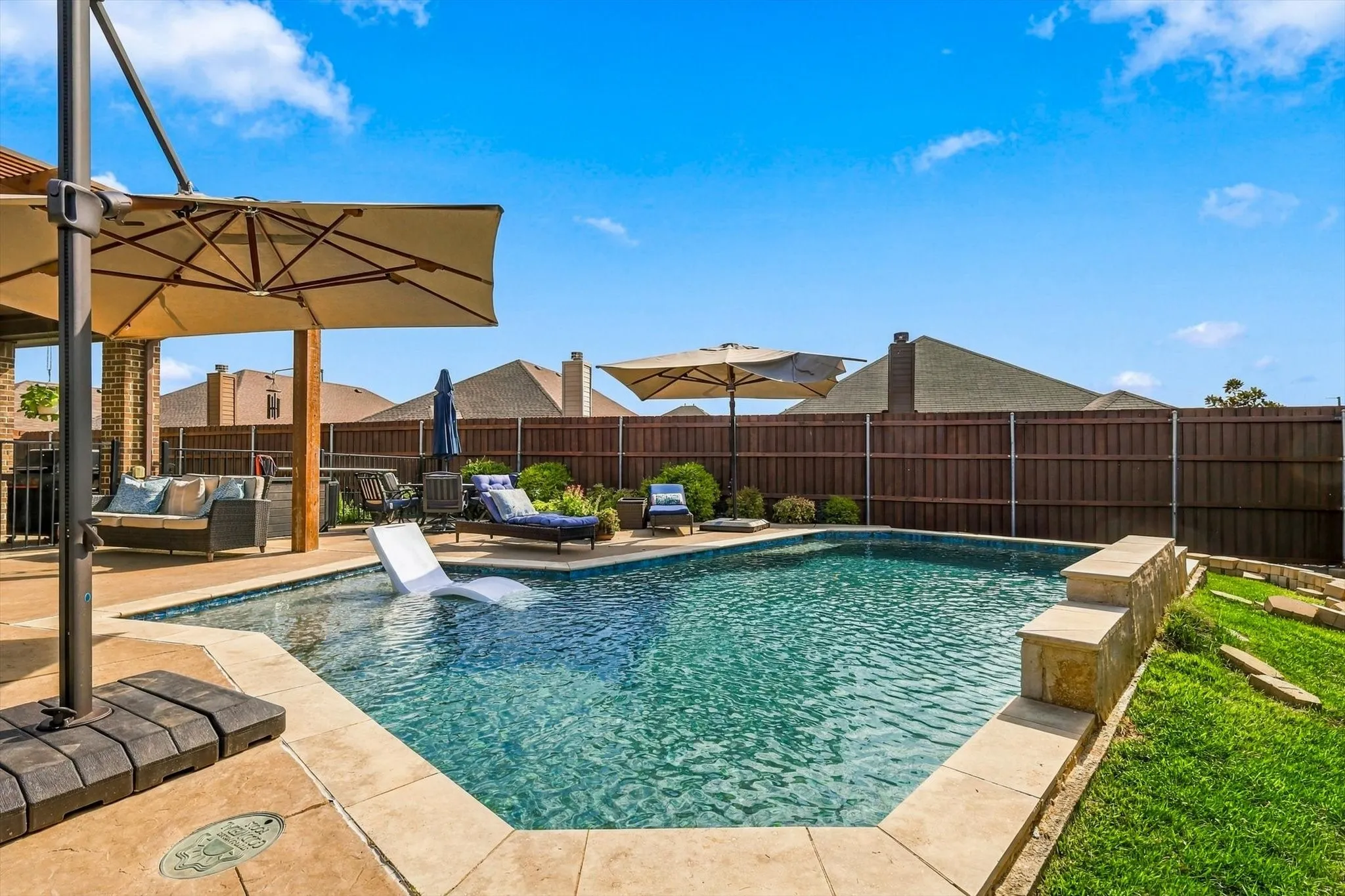 Single Family Residence For Sale in Denton County , 2027 San Marino Lane, Lewisville, Texas 75077, 3 Bedroom, 2 Bathroom, 2 Garage spaces, 2,040 Sqft, built in 2016, mls#21394099, Real Estate Agent in Lewisville, Homes For Sale in Denton county, Homes For Sale in Lewisville, Realtor in Lewisville Texas, Real Estate Brokerage Independent Realty Texas, Luminita Cordes Realtor