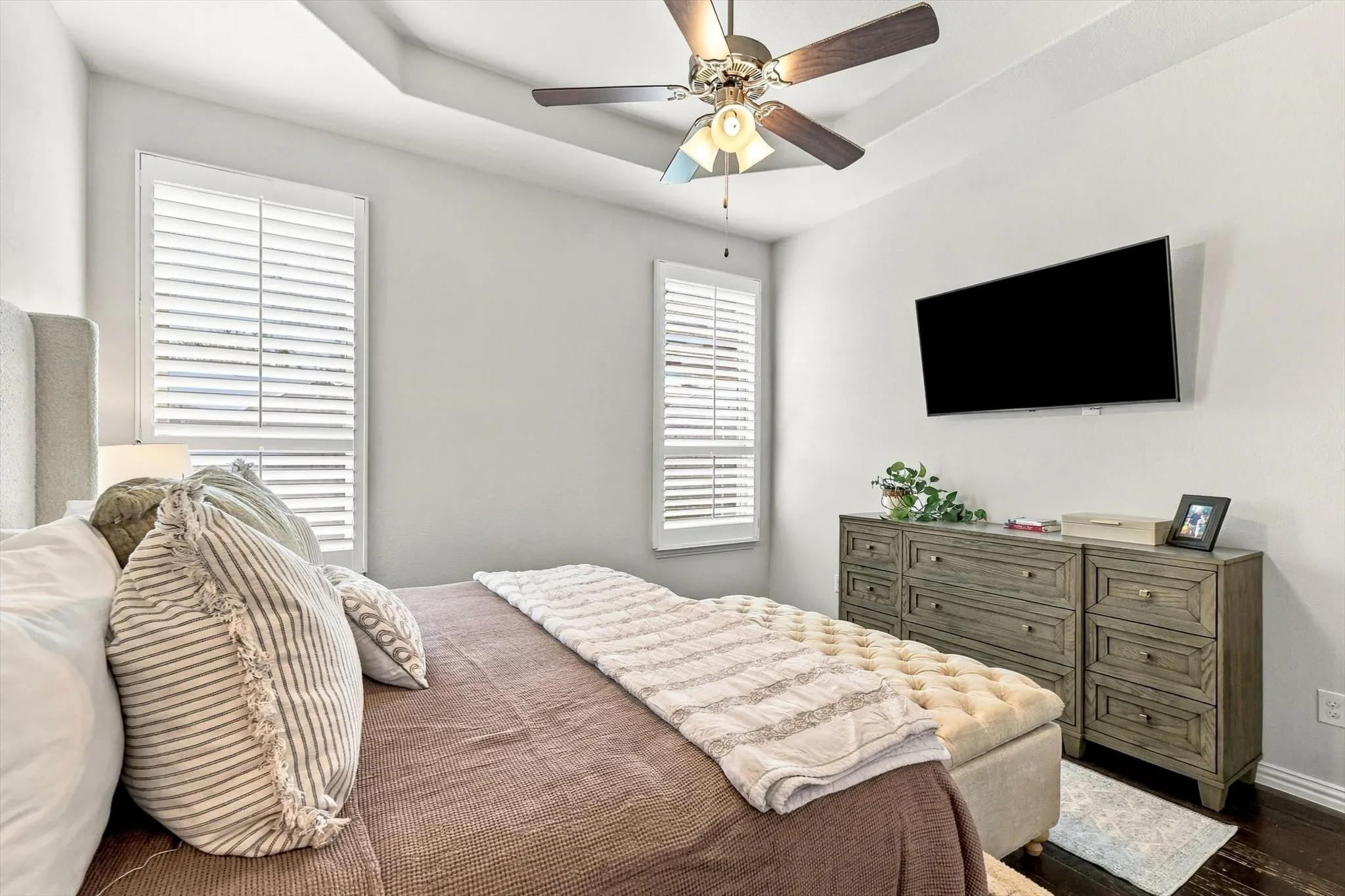 Single Family Residence For Sale in Denton County , 2027 San Marino Lane, Lewisville, Texas 75077, 3 Bedroom, 2 Bathroom, 2 Garage spaces, 2,040 Sqft, built in 2016, mls#21394099, Real Estate Agent in Lewisville, Homes For Sale in Denton county, Homes For Sale in Lewisville, Realtor in Lewisville Texas, Real Estate Brokerage Independent Realty Texas, Luminita Cordes Realtor