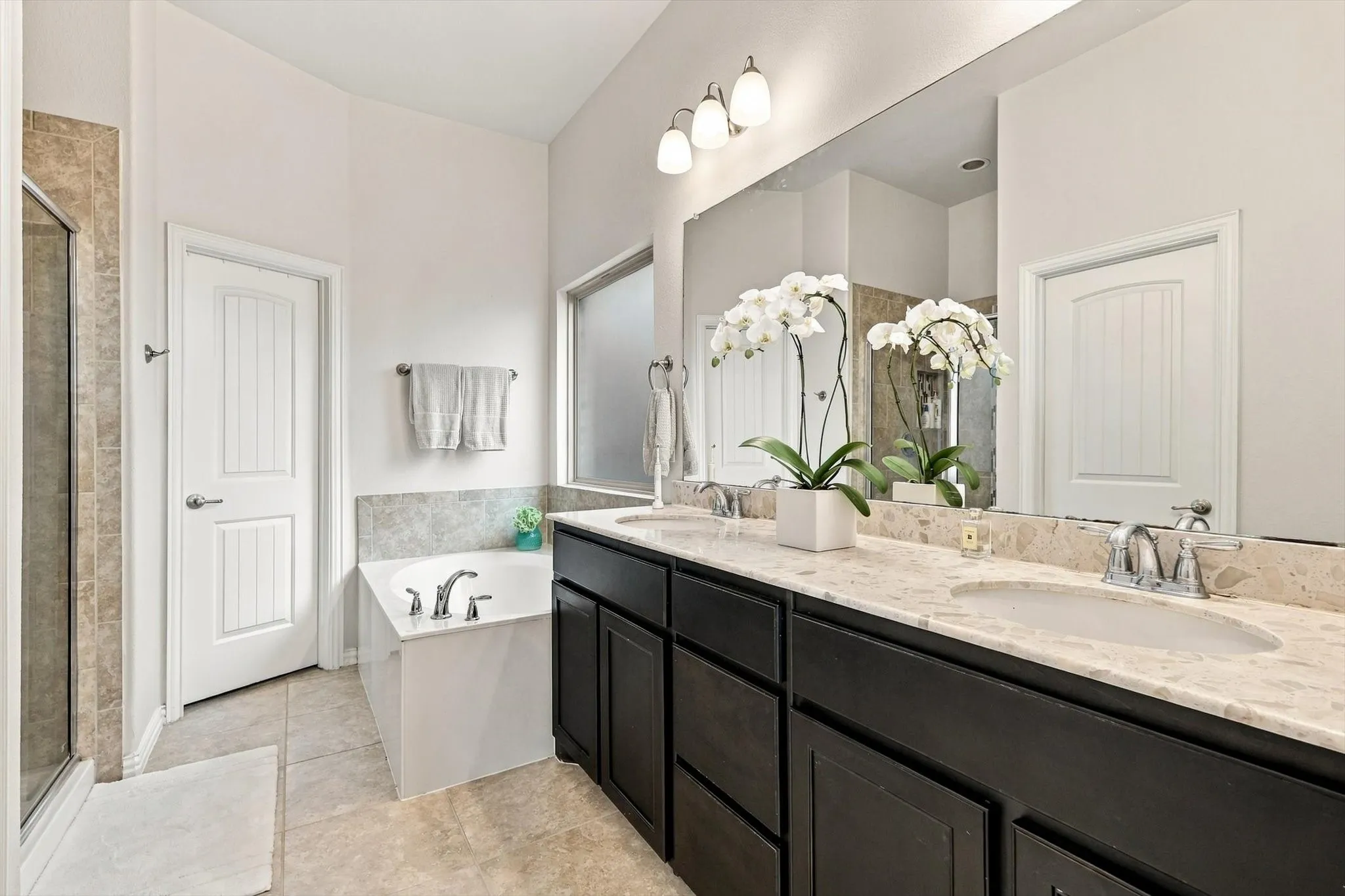 Single Family Residence For Sale in Denton County , 2027 San Marino Lane, Lewisville, Texas 75077, 3 Bedroom, 2 Bathroom, 2 Garage spaces, 2,040 Sqft, built in 2016, mls#21394099, Real Estate Agent in Lewisville, Homes For Sale in Denton county, Homes For Sale in Lewisville, Realtor in Lewisville Texas, Real Estate Brokerage Independent Realty Texas, Luminita Cordes Realtor