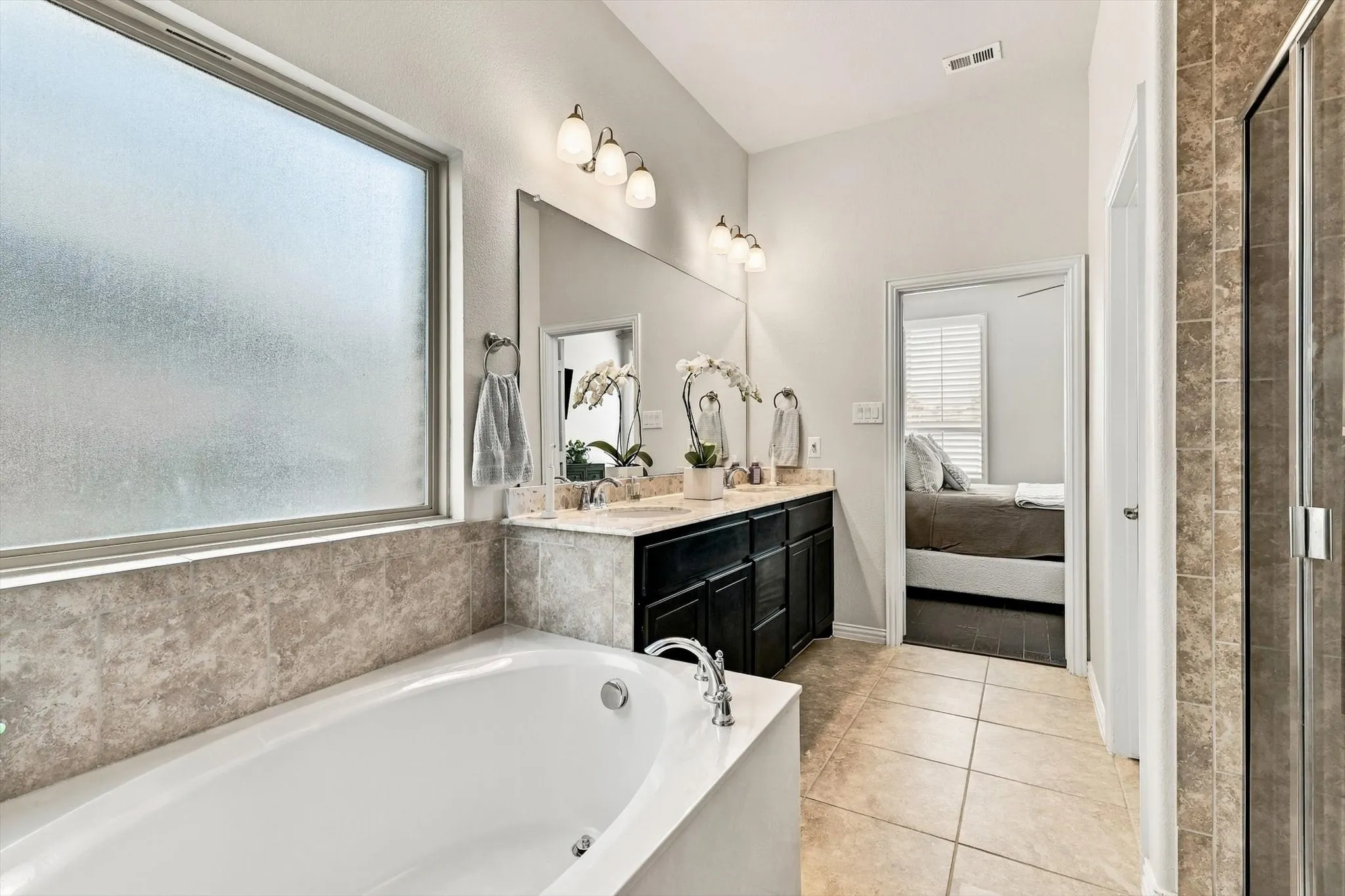 Single Family Residence For Sale in Denton County , 2027 San Marino Lane, Lewisville, Texas 75077, 3 Bedroom, 2 Bathroom, 2 Garage spaces, 2,040 Sqft, built in 2016, mls#21394099, Real Estate Agent in Lewisville, Homes For Sale in Denton county, Homes For Sale in Lewisville, Realtor in Lewisville Texas, Real Estate Brokerage Independent Realty Texas, Luminita Cordes Realtor