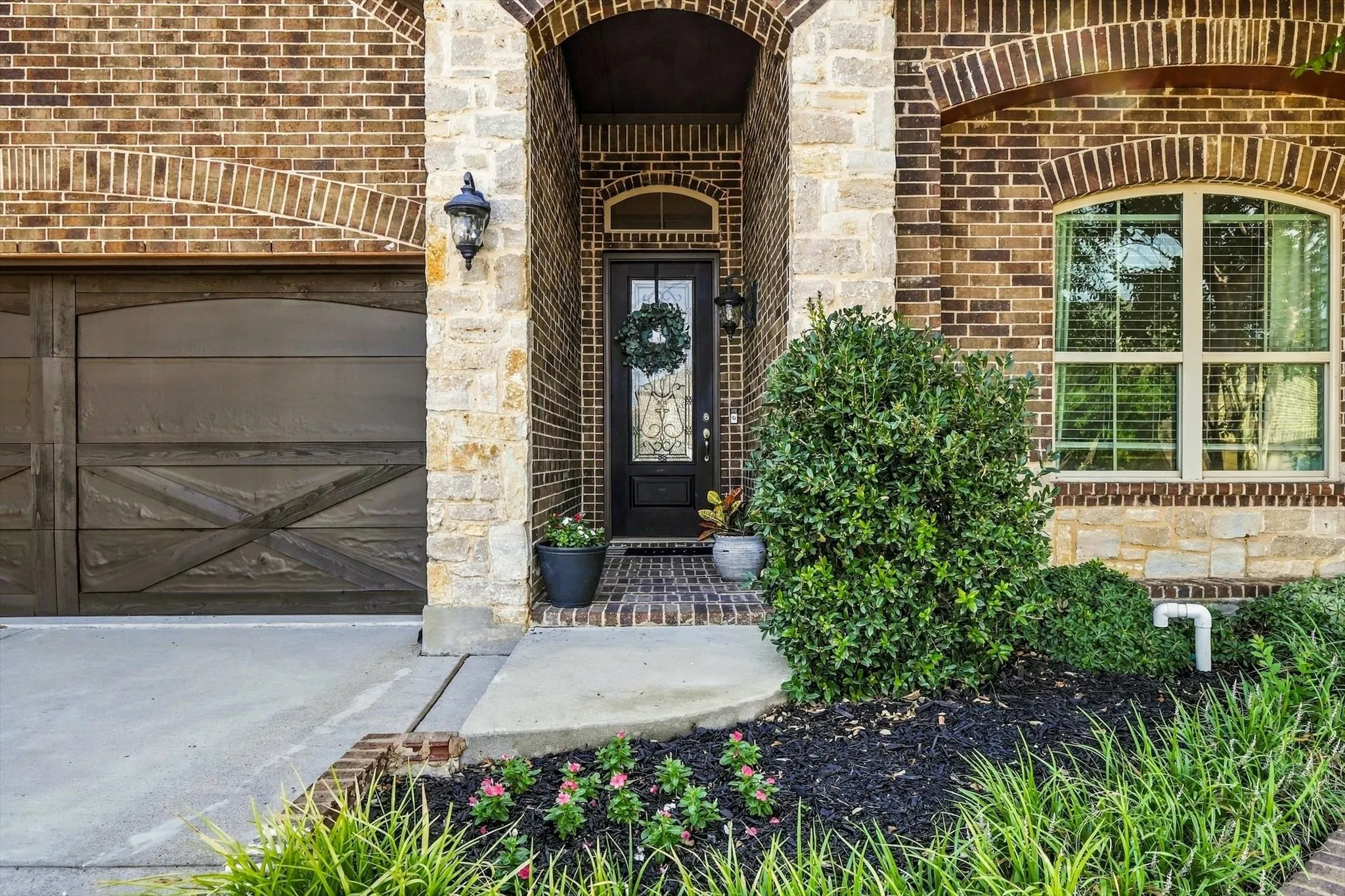 Single Family Residence For Sale in Denton County , 2027 San Marino Lane, Lewisville, Texas 75077, 3 Bedroom, 2 Bathroom, 2 Garage spaces, 2,040 Sqft, built in 2016, mls#21394099, Real Estate Agent in Lewisville, Homes For Sale in Denton county, Homes For Sale in Lewisville, Realtor in Lewisville Texas, Real Estate Brokerage Independent Realty Texas, Luminita Cordes Realtor