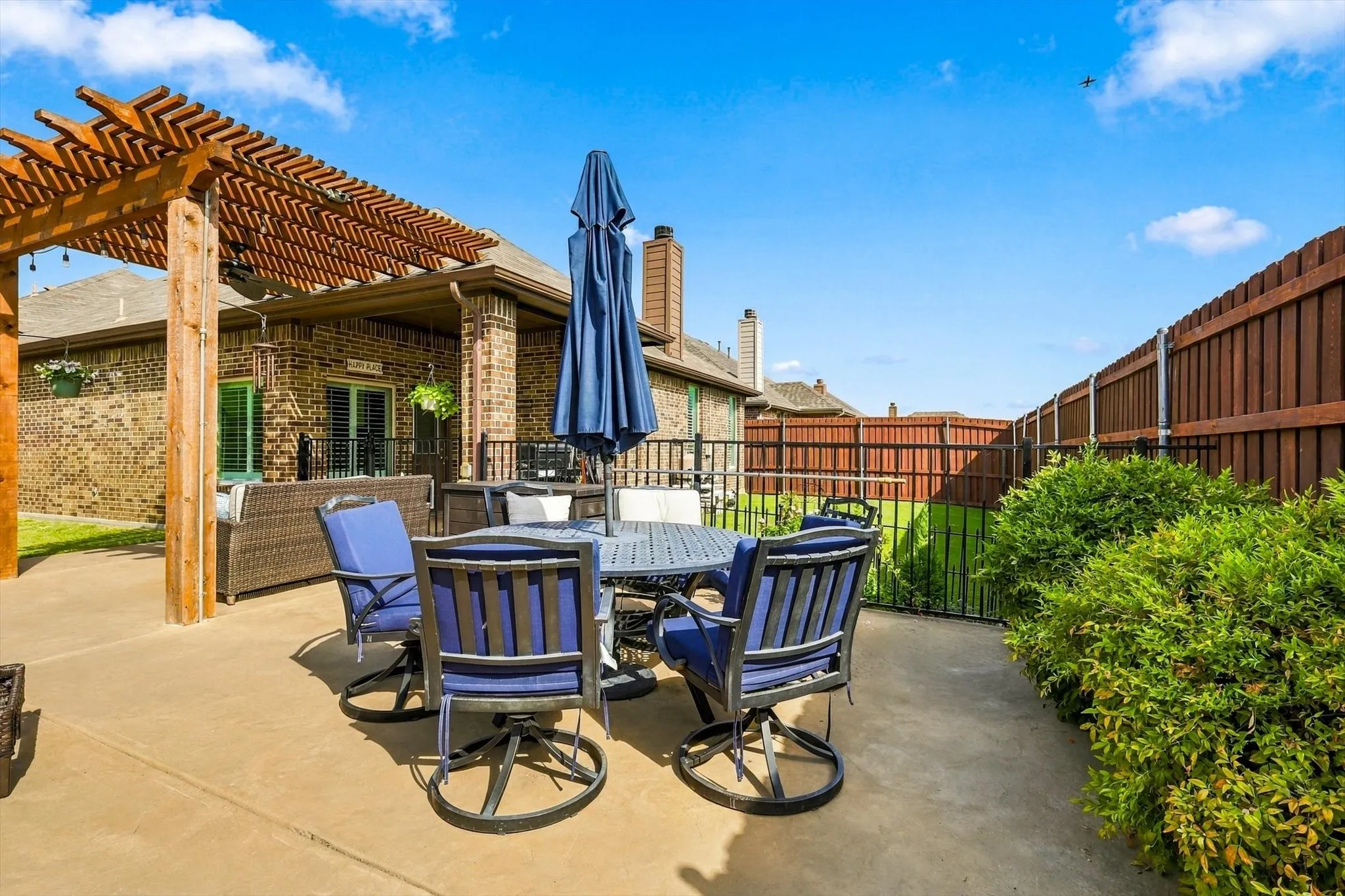 Single Family Residence For Sale in Denton County , 2027 San Marino Lane, Lewisville, Texas 75077, 3 Bedroom, 2 Bathroom, 2 Garage spaces, 2,040 Sqft, built in 2016, mls#21394099, Real Estate Agent in Lewisville, Homes For Sale in Denton county, Homes For Sale in Lewisville, Realtor in Lewisville Texas, Real Estate Brokerage Independent Realty Texas, Luminita Cordes Realtor