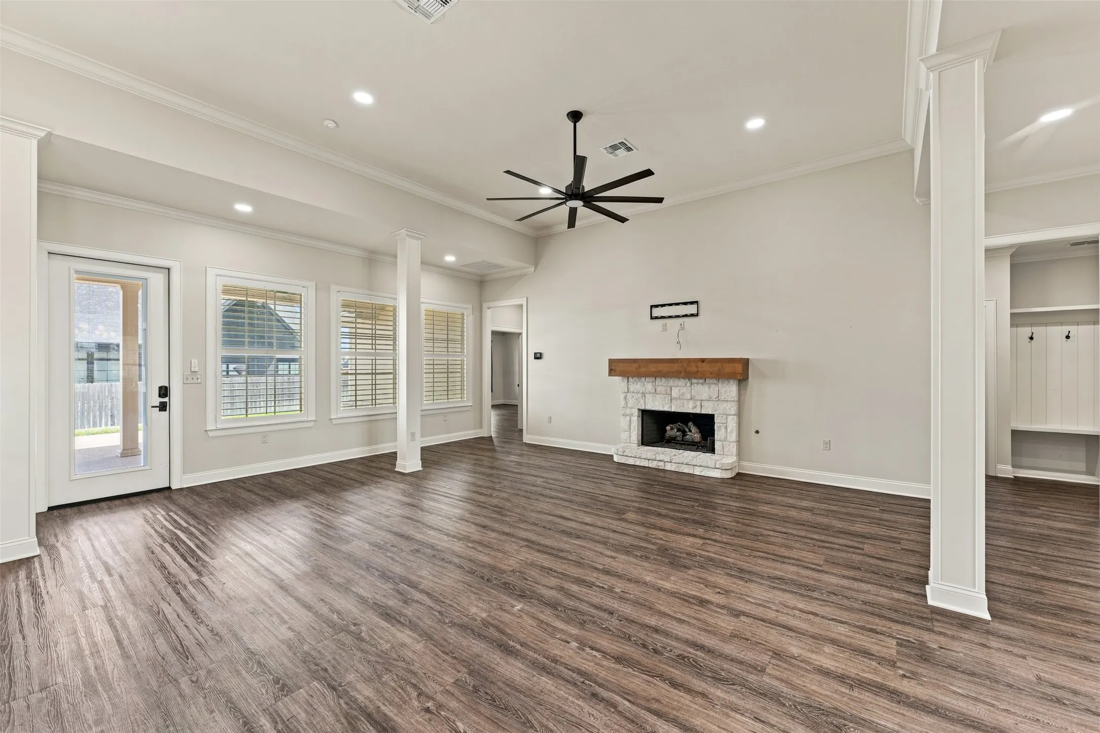 Single Family Residence For Sale in Mc Lennan County , 11003 Denali Drive, Woodway, Texas 76712, 4 Bedroom, 3 Bathroom, 3 Garage spaces, 3,081 Sqft, built in 2023, mls#21400442, Real Estate Agent in Woodway, Homes For Sale in Mc Lennan county, Homes For Sale in Woodway, Realtor in Woodway Texas, Real Estate Brokerage Independent Realty Texas, Luminita Cordes Realtor