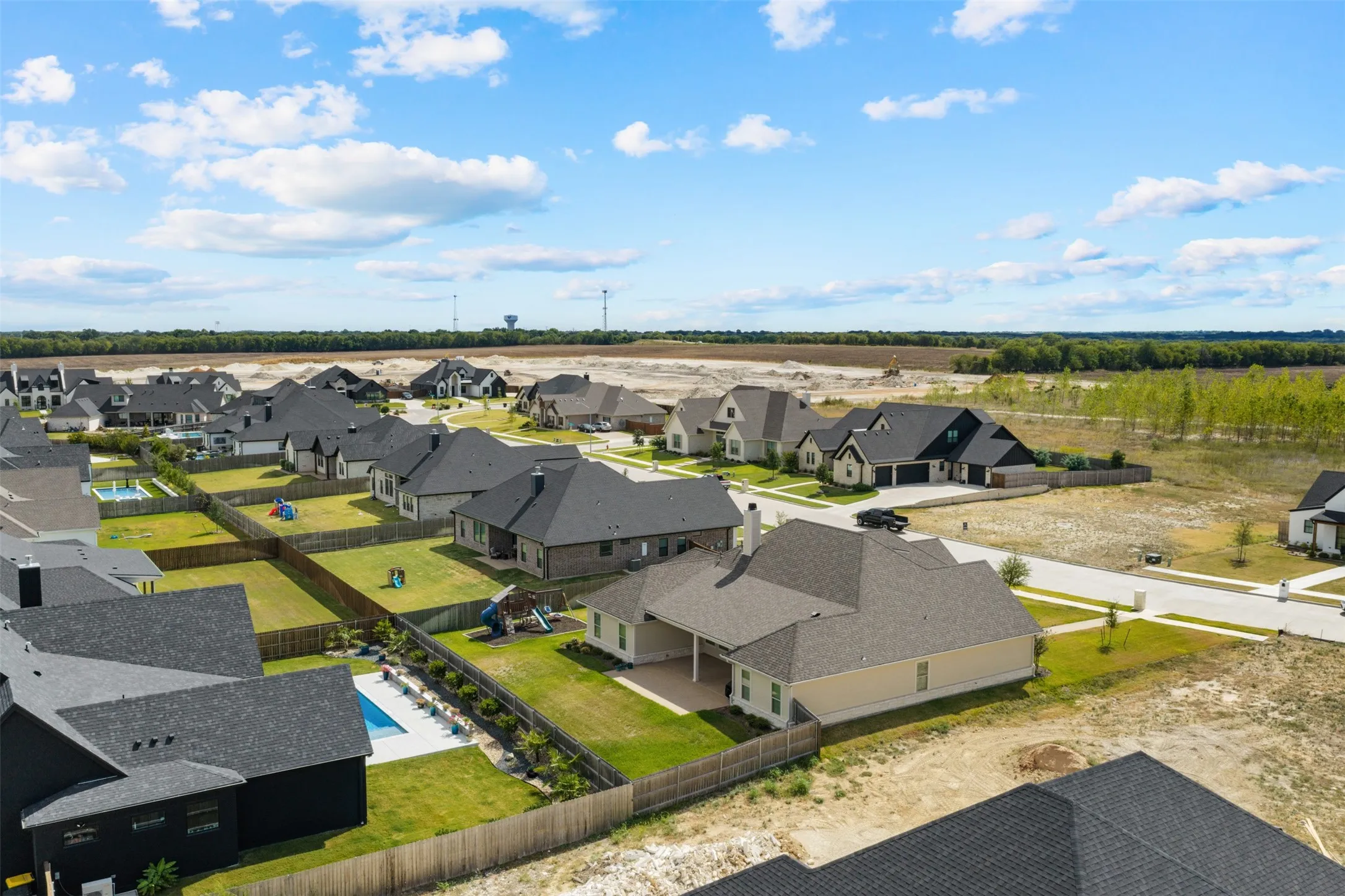 Single Family Residence For Sale in Mc Lennan County , 11003 Denali Drive, Woodway, Texas 76712, 4 Bedroom, 3 Bathroom, 3 Garage spaces, 3,081 Sqft, built in 2023, mls#21400442, Real Estate Agent in Woodway, Homes For Sale in Mc Lennan county, Homes For Sale in Woodway, Realtor in Woodway Texas, Real Estate Brokerage Independent Realty Texas, Luminita Cordes Realtor