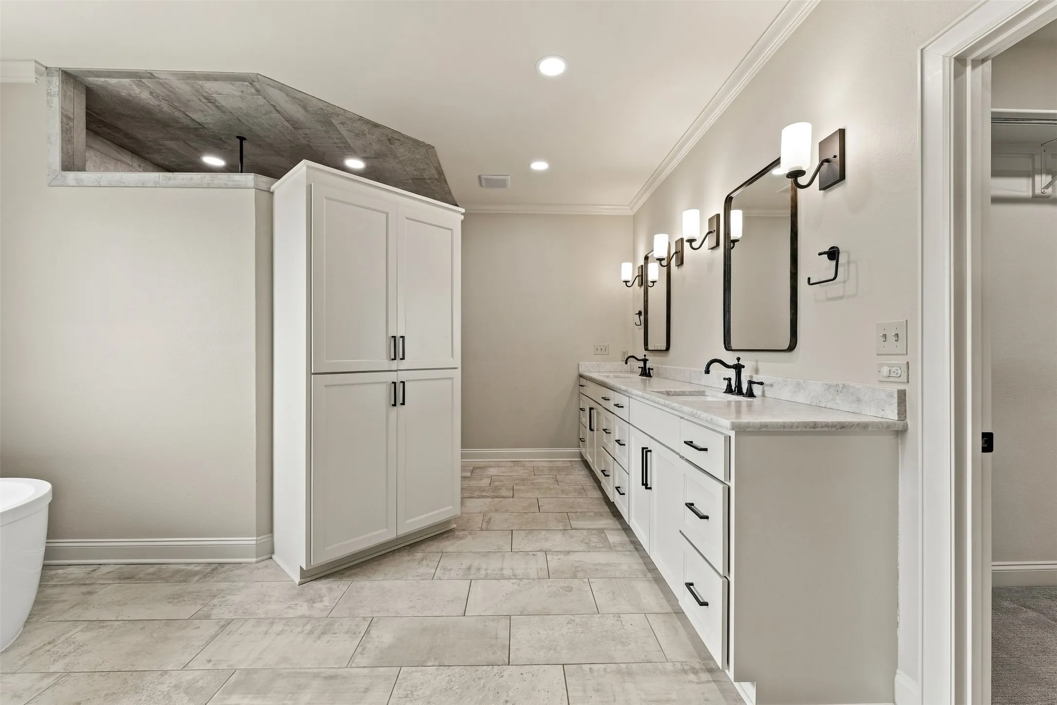Single Family Residence For Sale in Mc Lennan County , 11003 Denali Drive, Woodway, Texas 76712, 4 Bedroom, 3 Bathroom, 3 Garage spaces, 3,081 Sqft, built in 2023, mls#21400442, Real Estate Agent in Woodway, Homes For Sale in Mc Lennan county, Homes For Sale in Woodway, Realtor in Woodway Texas, Real Estate Brokerage Independent Realty Texas, Luminita Cordes Realtor