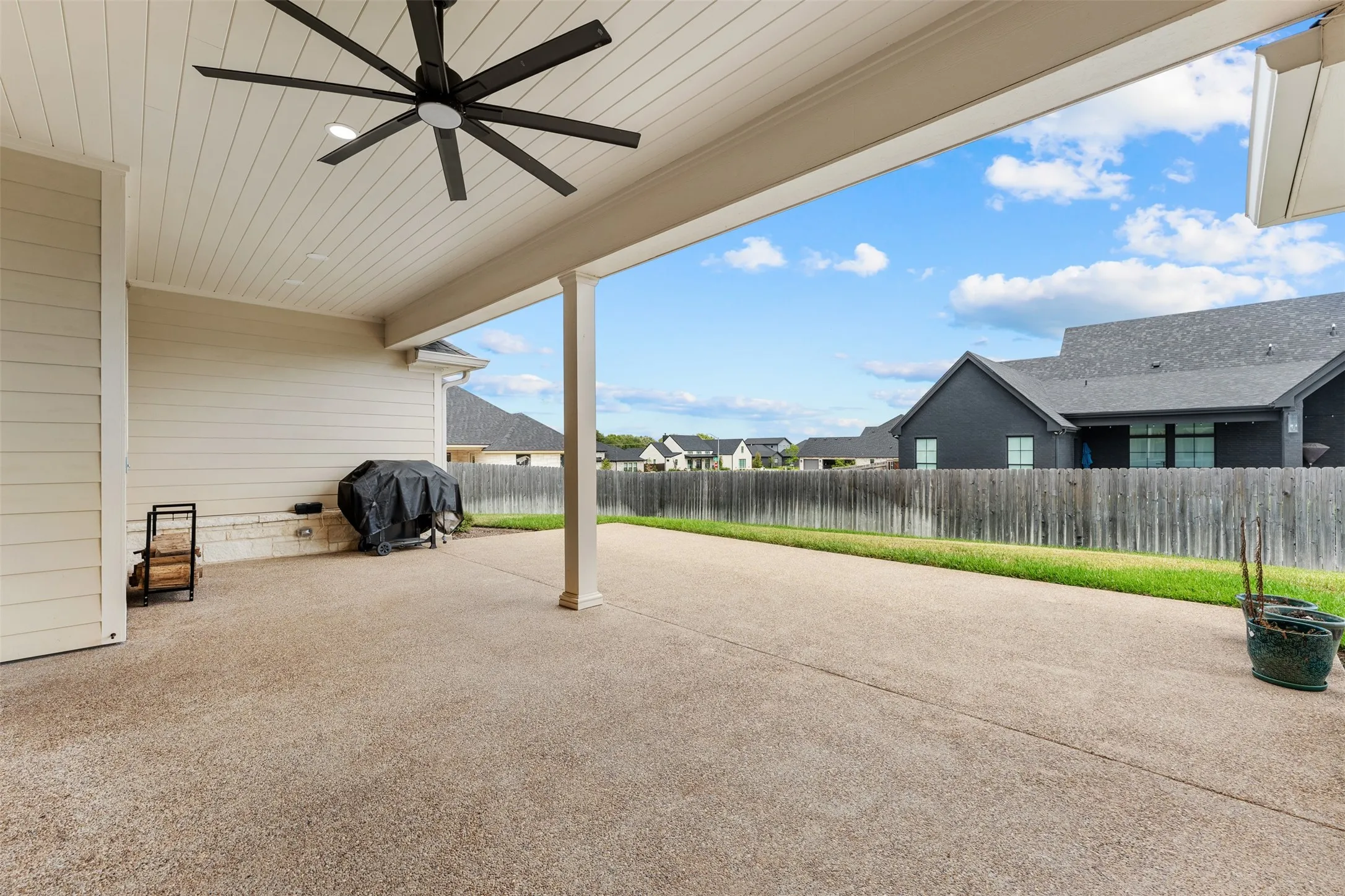 Single Family Residence For Sale in Mc Lennan County , 11003 Denali Drive, Woodway, Texas 76712, 4 Bedroom, 3 Bathroom, 3 Garage spaces, 3,081 Sqft, built in 2023, mls#21400442, Real Estate Agent in Woodway, Homes For Sale in Mc Lennan county, Homes For Sale in Woodway, Realtor in Woodway Texas, Real Estate Brokerage Independent Realty Texas, Luminita Cordes Realtor