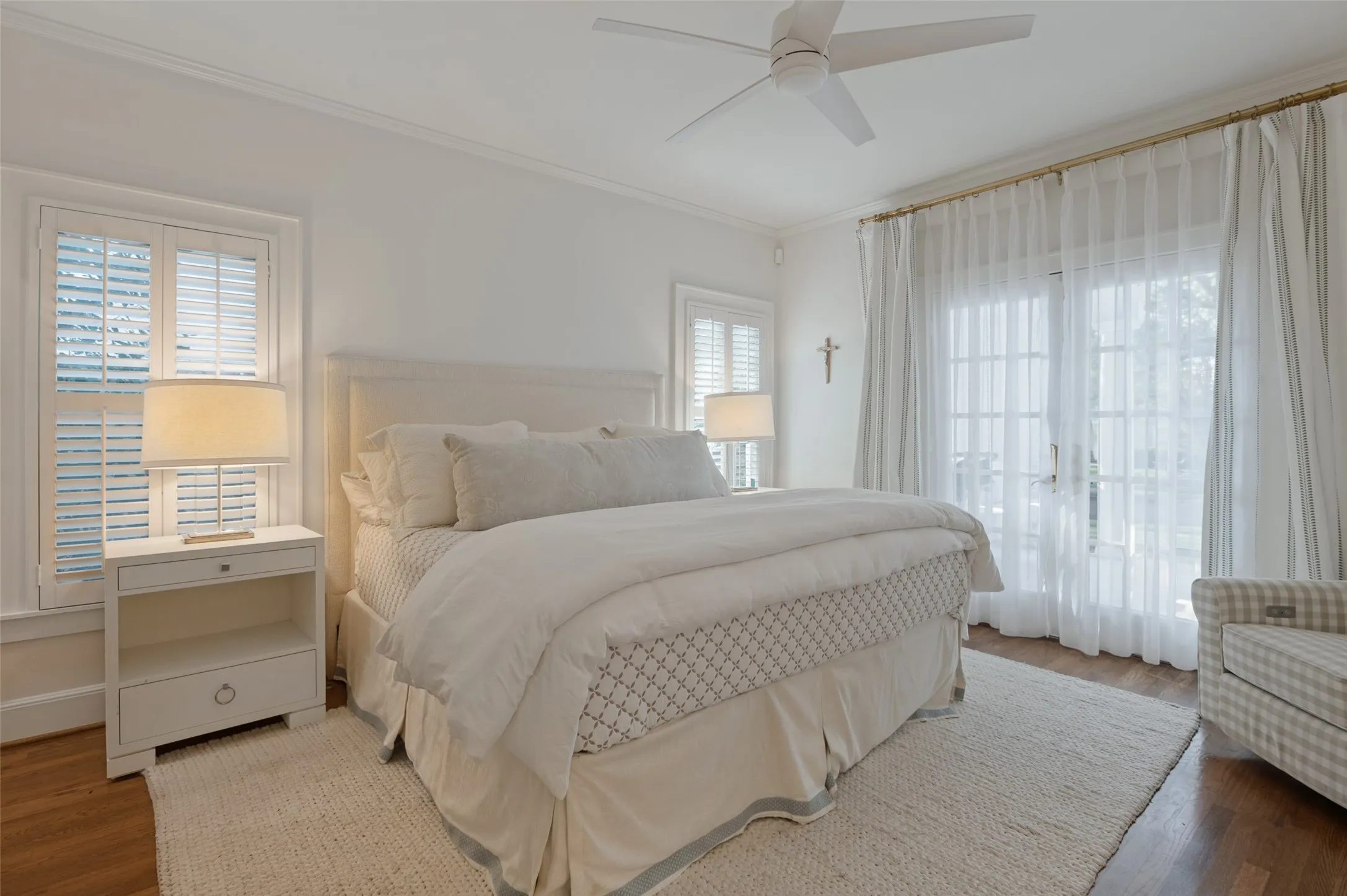 Single Family Residence For Sale in Dallas County , 6015 Velasco Avenue, Dallas, Texas 75206, 3 Bedroom, 3 Bathroom, 2 Garage spaces, 2,162 Sqft, built in 1997, mls#21385860, Real Estate Agent in Dallas, Homes For Sale in Dallas county, Homes For Sale in Dallas, Realtor in Dallas Texas, Real Estate Brokerage Independent Realty Texas, Luminita Cordes Realtor