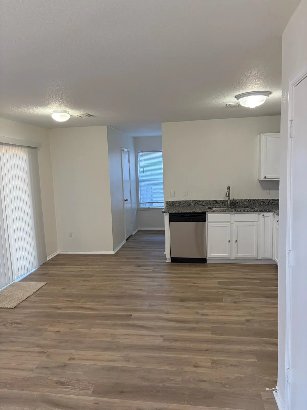 Single Family Residence For Rent in Collin County , 1626 White Oak Road, Anna, Texas 75409, 3 Bedroom, 3 Bathroom, 2 Garage spaces, 2,000 Sqft, built in 2002, mls#21400225, Real Estate Agent in Anna, Homes For Rent in Collin county, Homes For Rent in Anna, Realtor in Anna Texas, Real Estate Brokerage Independent Realty Texas, Luminita Cordes Realtor