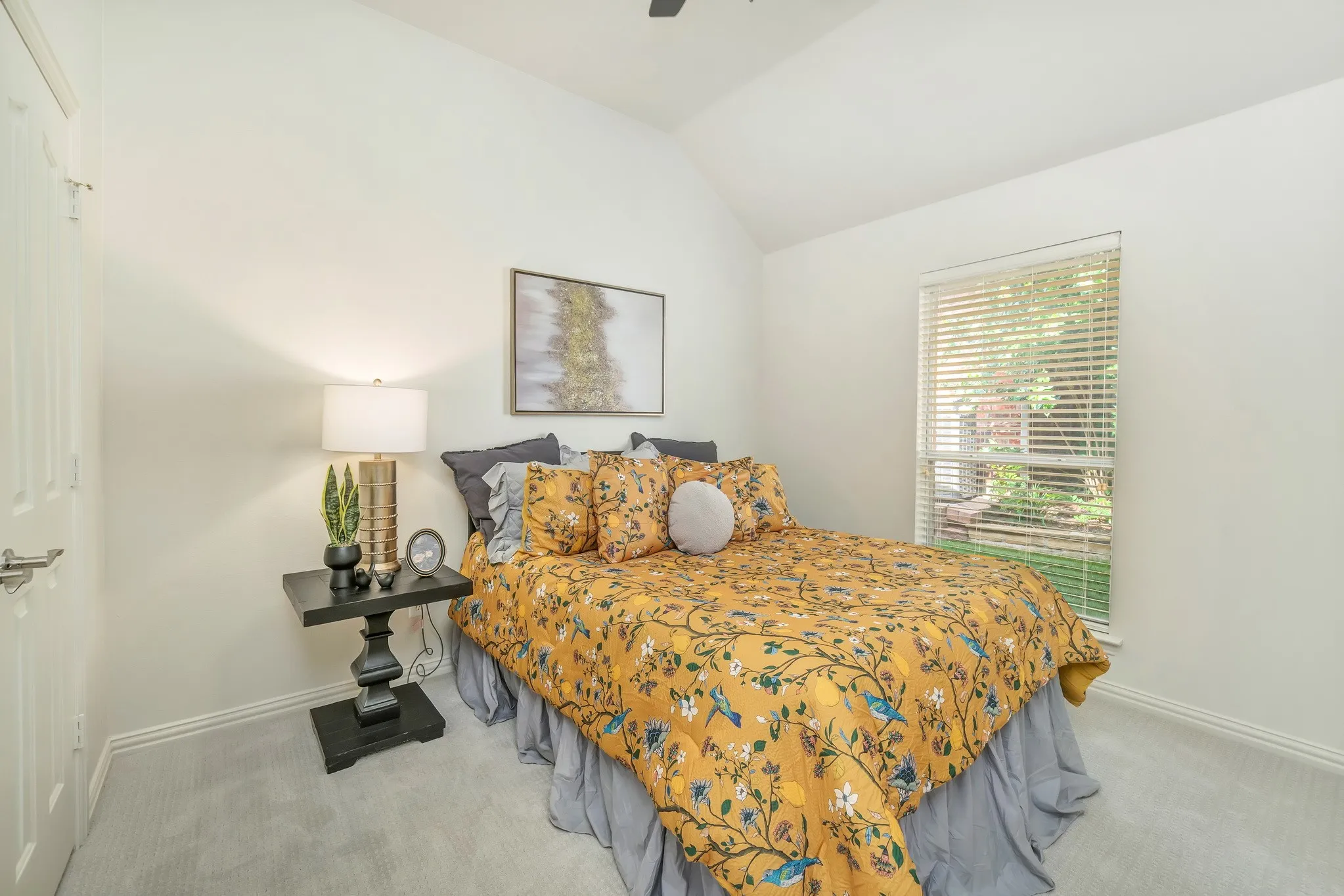 Single Family Residence For Rent in Collin County , 3308 Sedona Lane, Plano, Texas 75025, 4 Bedroom, 3 Bathroom, 2 Garage spaces, 2,396 Sqft, built in 1998, mls#21399947, Real Estate Agent in Plano, Homes For Rent in Collin county, Homes For Rent in Plano, Realtor in Plano Texas, Real Estate Brokerage Independent Realty Texas, Luminita Cordes Realtor