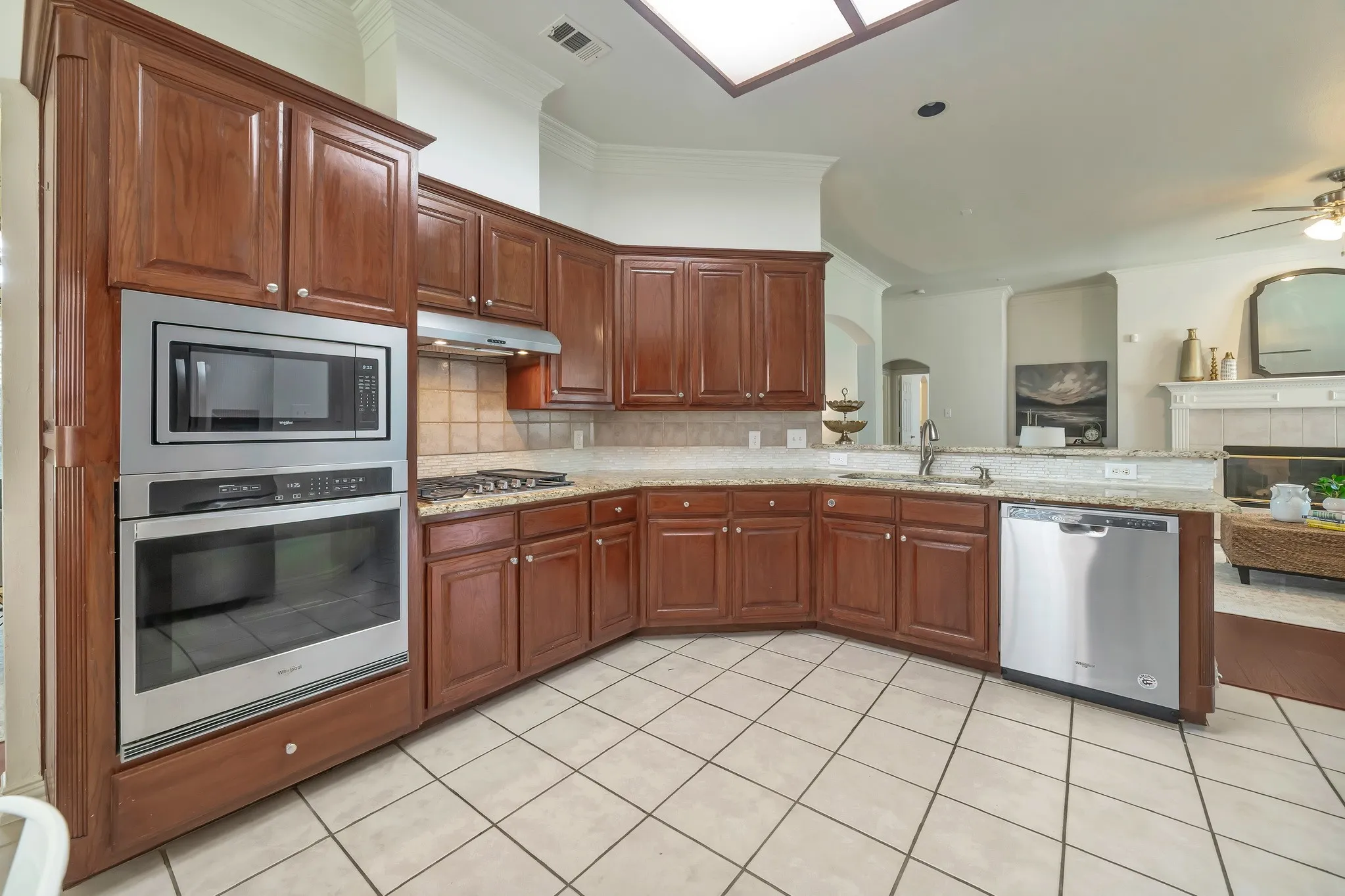 Single Family Residence For Rent in Collin County , 3308 Sedona Lane, Plano, Texas 75025, 4 Bedroom, 3 Bathroom, 2 Garage spaces, 2,396 Sqft, built in 1998, mls#21399947, Real Estate Agent in Plano, Homes For Rent in Collin county, Homes For Rent in Plano, Realtor in Plano Texas, Real Estate Brokerage Independent Realty Texas, Luminita Cordes Realtor