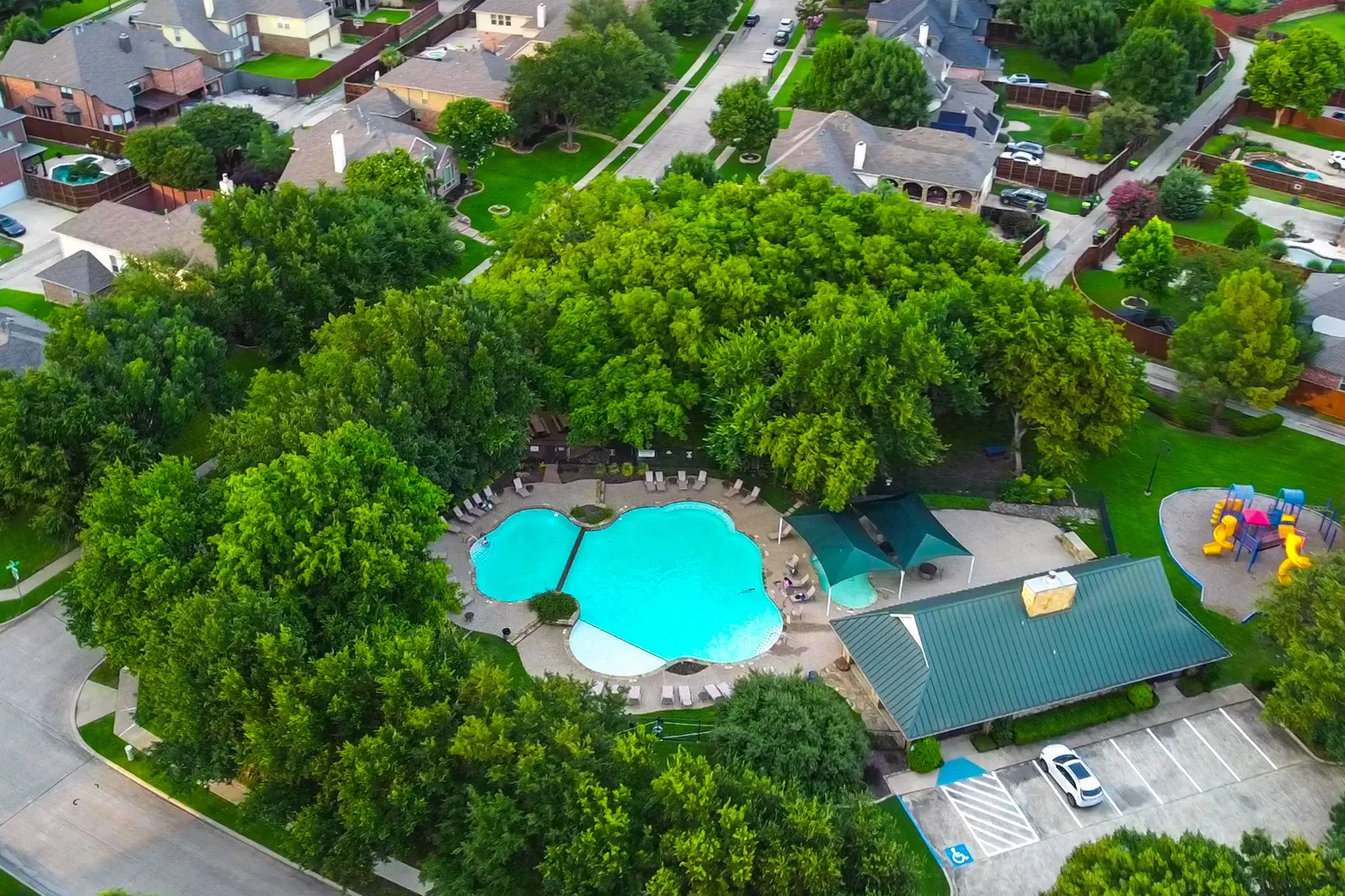 Highlands of Russell Park Community Pool and Playground