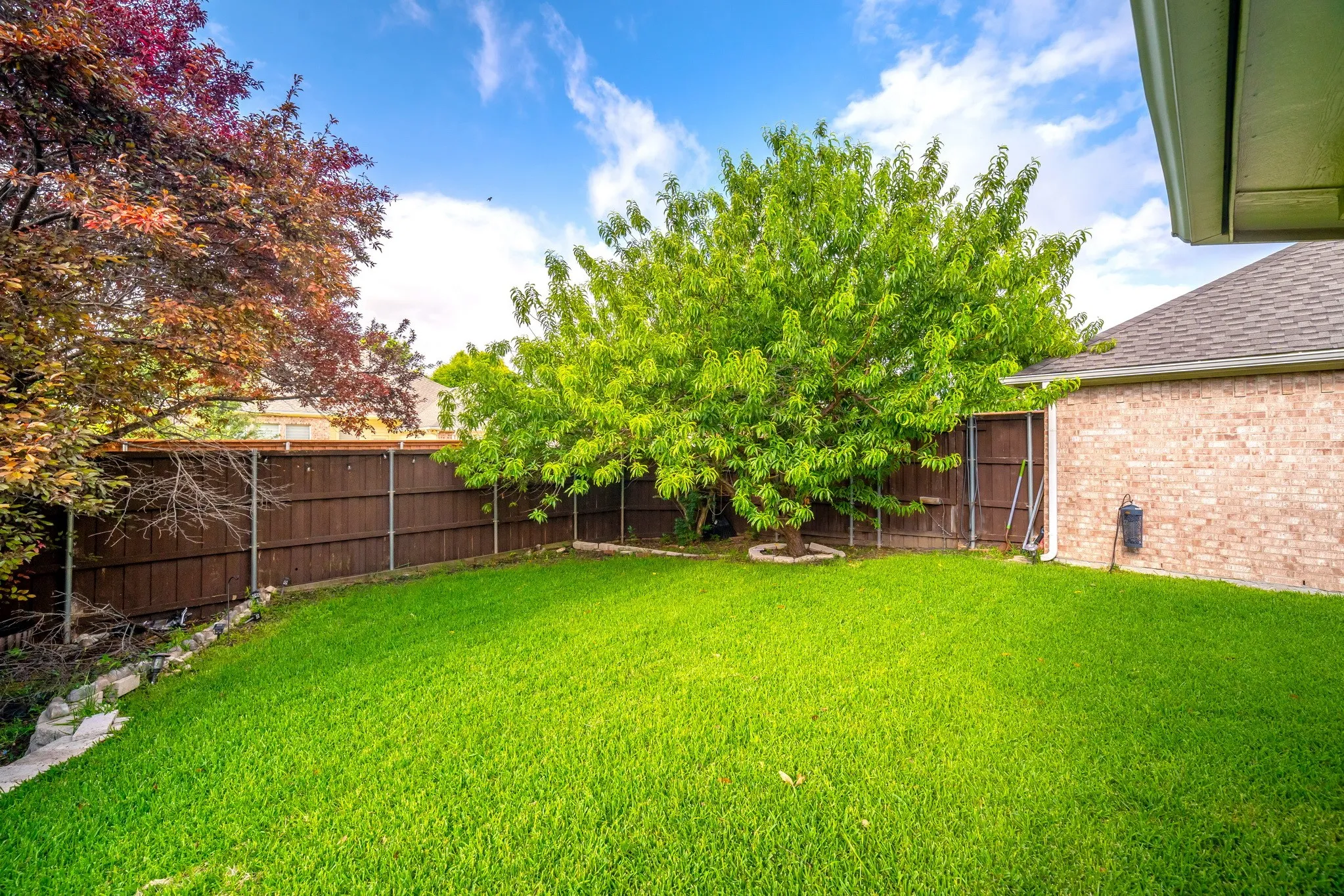 Single Family Residence For Rent in Collin County , 3308 Sedona Lane, Plano, Texas 75025, 4 Bedroom, 3 Bathroom, 2 Garage spaces, 2,396 Sqft, built in 1998, mls#21399947, Real Estate Agent in Plano, Homes For Rent in Collin county, Homes For Rent in Plano, Realtor in Plano Texas, Real Estate Brokerage Independent Realty Texas, Luminita Cordes Realtor