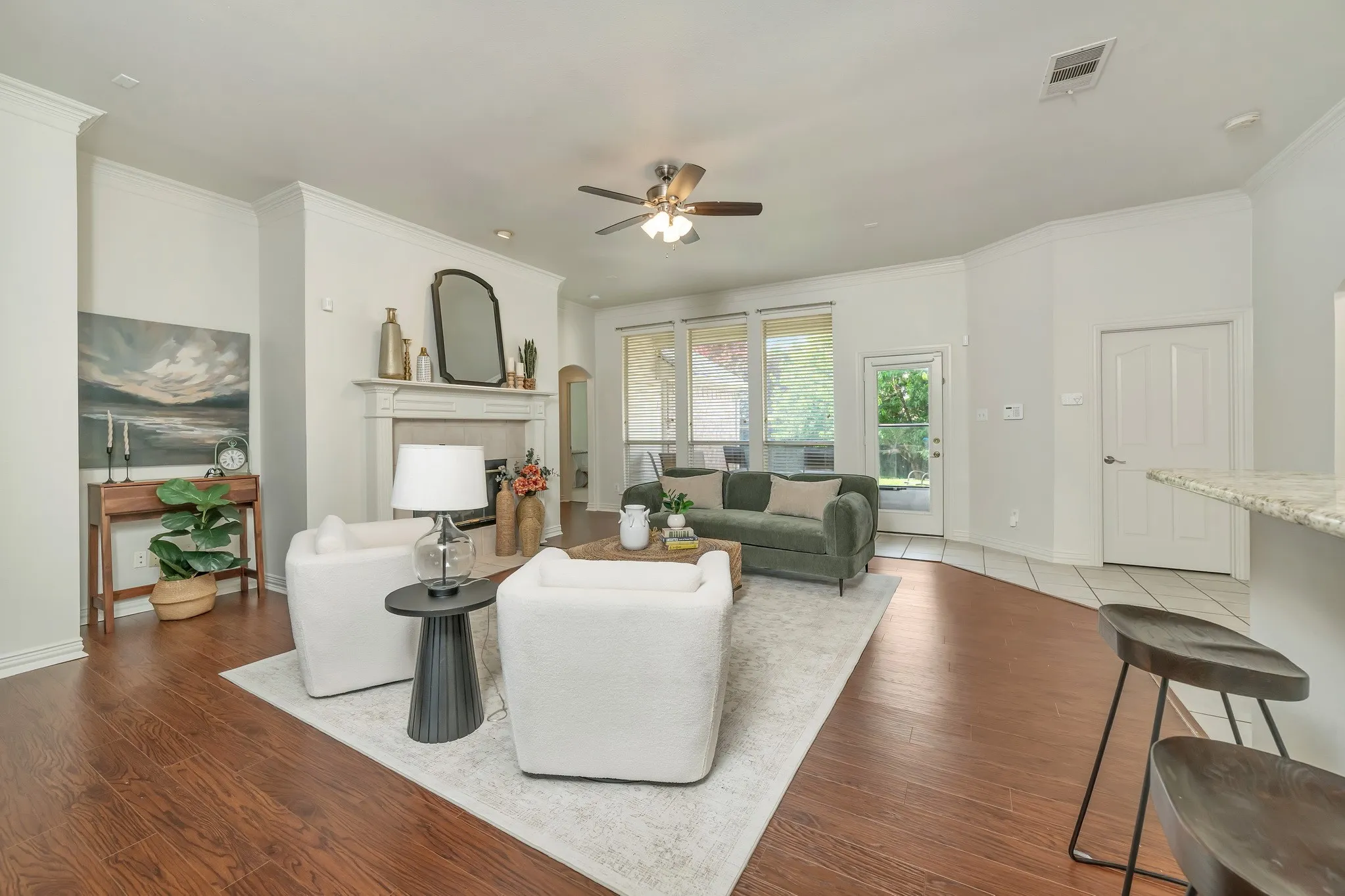 Single Family Residence For Rent in Collin County , 3308 Sedona Lane, Plano, Texas 75025, 4 Bedroom, 3 Bathroom, 2 Garage spaces, 2,396 Sqft, built in 1998, mls#21399947, Real Estate Agent in Plano, Homes For Rent in Collin county, Homes For Rent in Plano, Realtor in Plano Texas, Real Estate Brokerage Independent Realty Texas, Luminita Cordes Realtor