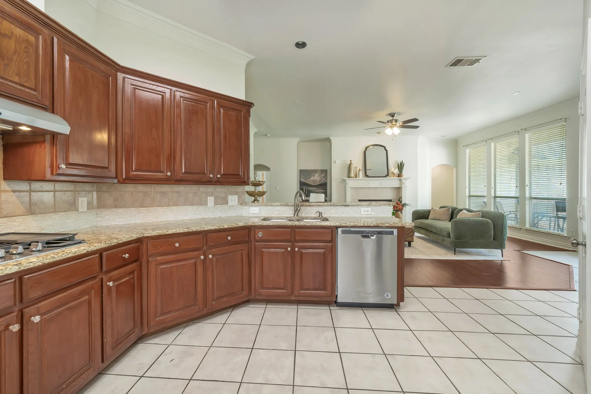Single Family Residence For Rent in Collin County , 3308 Sedona Lane, Plano, Texas 75025, 4 Bedroom, 3 Bathroom, 2 Garage spaces, 2,396 Sqft, built in 1998, mls#21399947, Real Estate Agent in Plano, Homes For Rent in Collin county, Homes For Rent in Plano, Realtor in Plano Texas, Real Estate Brokerage Independent Realty Texas, Luminita Cordes Realtor