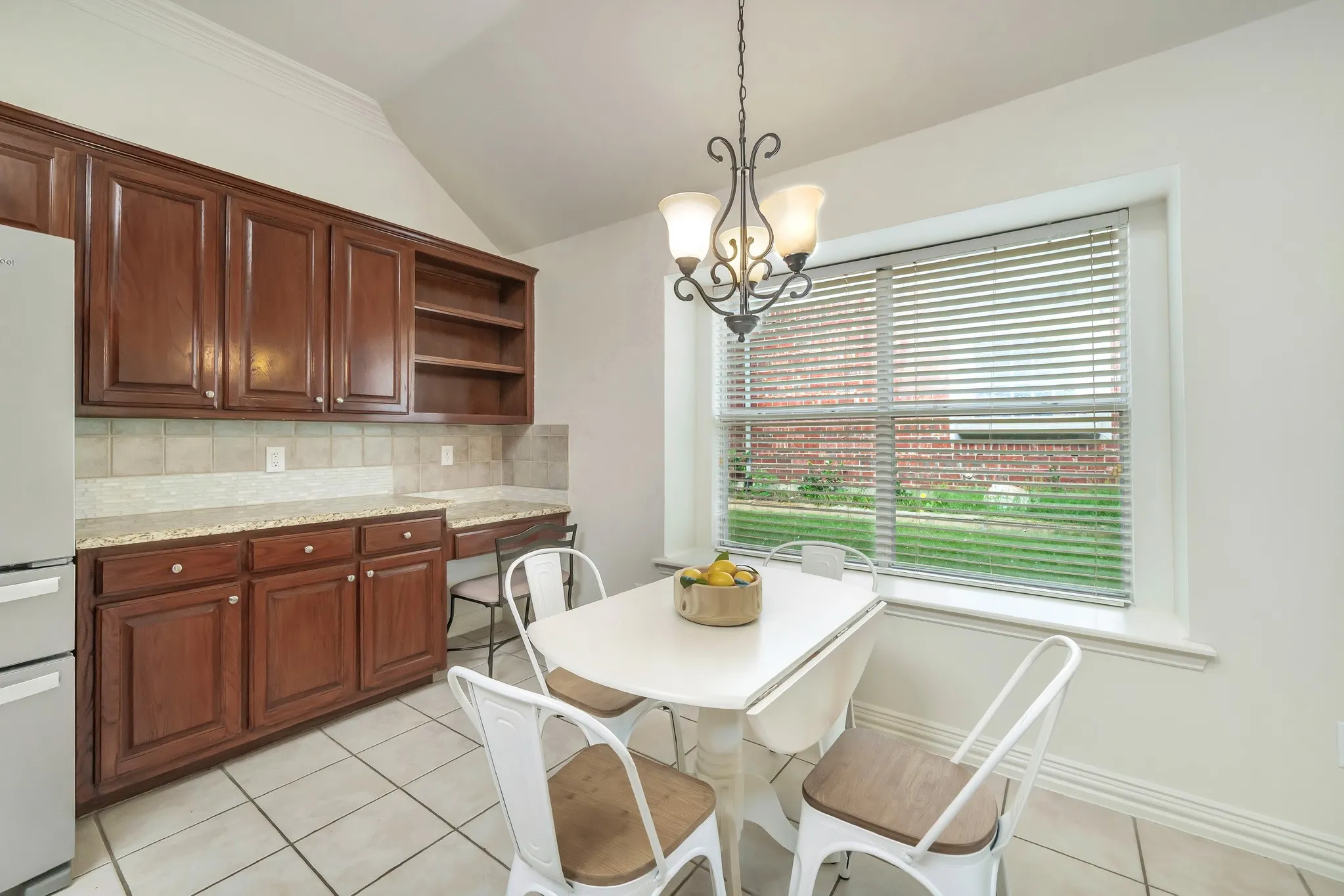 Single Family Residence For Rent in Collin County , 3308 Sedona Lane, Plano, Texas 75025, 4 Bedroom, 3 Bathroom, 2 Garage spaces, 2,396 Sqft, built in 1998, mls#21399947, Real Estate Agent in Plano, Homes For Rent in Collin county, Homes For Rent in Plano, Realtor in Plano Texas, Real Estate Brokerage Independent Realty Texas, Luminita Cordes Realtor
