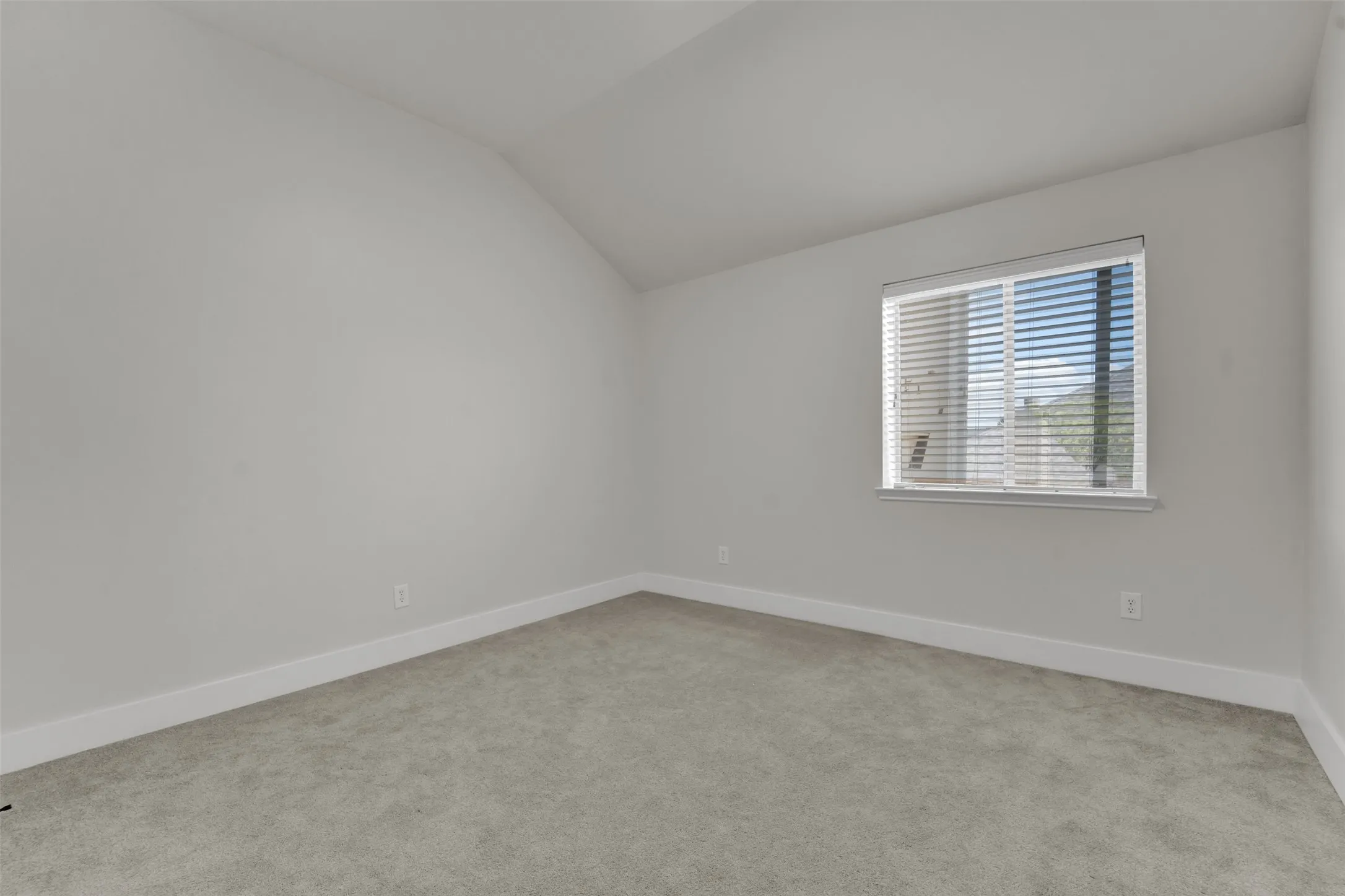 Single Family Residence For Sale in Collin County , 615 Lone Ridge Way, Murphy, Texas 75094, 5 Bedroom, 3 Bathroom, 3 Garage spaces, 3,244 Sqft, built in 2007, mls#21400788, Real Estate Agent in Murphy, Homes For Sale in Collin county, Homes For Sale in Murphy, Realtor in Murphy Texas, Real Estate Brokerage Independent Realty Texas, Luminita Cordes Realtor