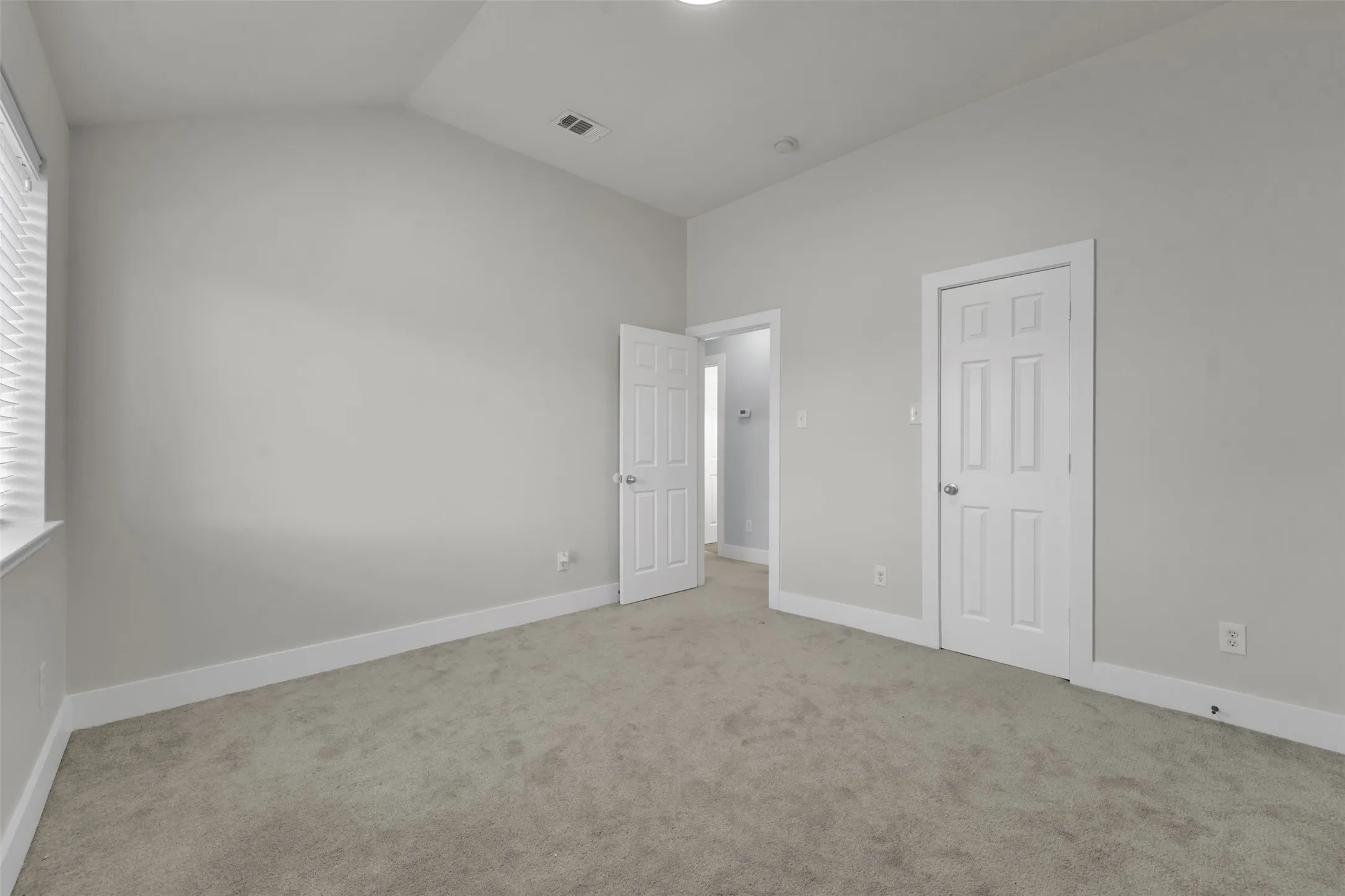 Single Family Residence For Sale in Collin County , 615 Lone Ridge Way, Murphy, Texas 75094, 5 Bedroom, 3 Bathroom, 3 Garage spaces, 3,244 Sqft, built in 2007, mls#21400788, Real Estate Agent in Murphy, Homes For Sale in Collin county, Homes For Sale in Murphy, Realtor in Murphy Texas, Real Estate Brokerage Independent Realty Texas, Luminita Cordes Realtor