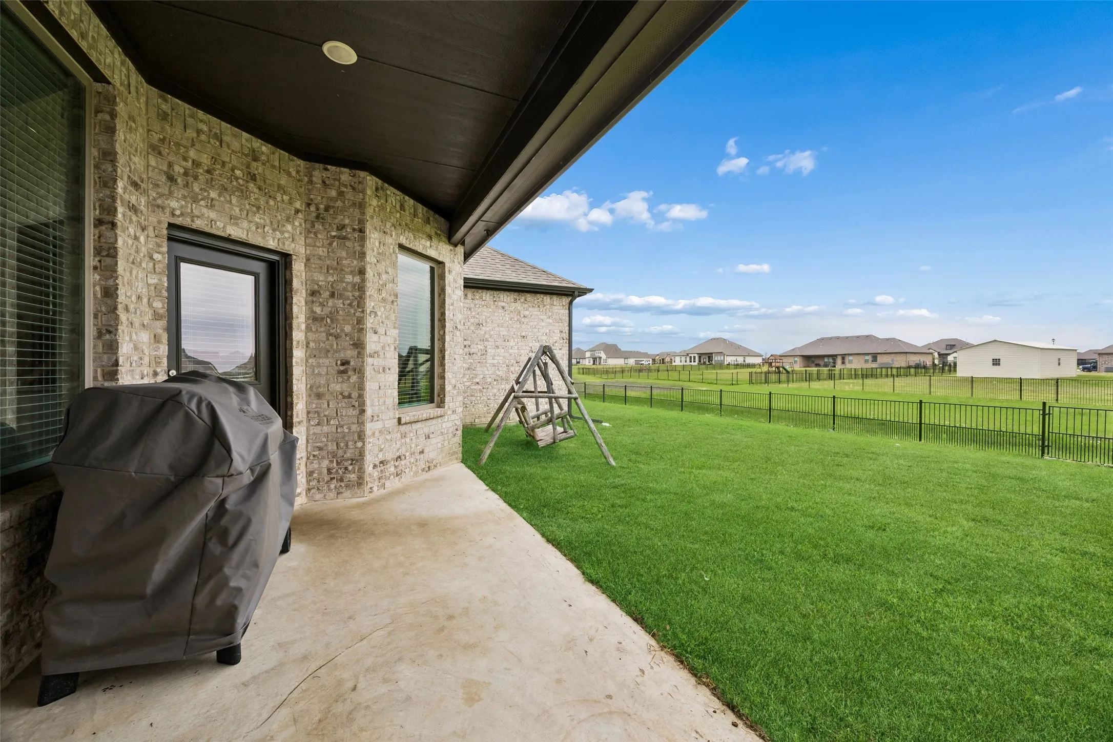 Single Family Residence For Sale in Kaufman County , 6608 Woodley Court, Mesquite, Texas 75126, 5 Bedroom, 4 Bathroom, 3 Garage spaces, 3,454 Sqft, built in 2024, mls#21394299, Real Estate Agent in Mesquite, Homes For Sale in Kaufman county, Homes For Sale in Mesquite, Realtor in Mesquite Texas, Real Estate Brokerage Independent Realty Texas, Luminita Cordes Realtor