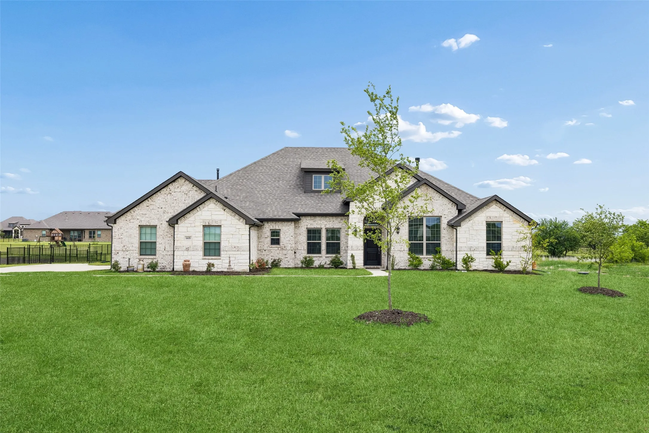 Single Family Residence For Sale in Kaufman County , 6608 Woodley Court, Mesquite, Texas 75126, 5 Bedroom, 4 Bathroom, 3 Garage spaces, 3,454 Sqft, built in 2024, mls#21394299, Real Estate Agent in Mesquite, Homes For Sale in Kaufman county, Homes For Sale in Mesquite, Realtor in Mesquite Texas, Real Estate Brokerage Independent Realty Texas, Luminita Cordes Realtor