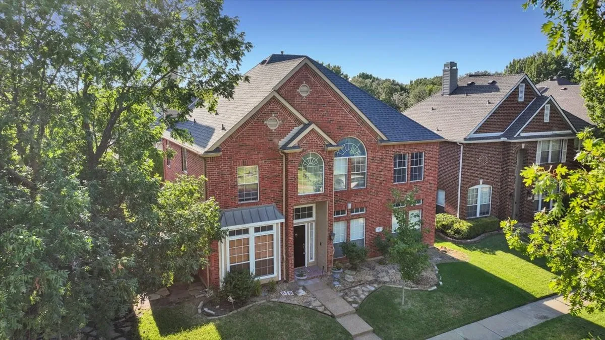 Single Family Residence For Sale in Dallas County , 707 Cheshire Drive, Coppell, Texas 75019, 4 Bedroom, 3 Bathroom, 2 Garage spaces, 2,402 Sqft, built in 1994, mls#21400784, Real Estate Agent in Coppell, Homes For Sale in Dallas county, Homes For Sale in Coppell, Realtor in Coppell Texas, Real Estate Brokerage Independent Realty Texas, Luminita Cordes Realtor