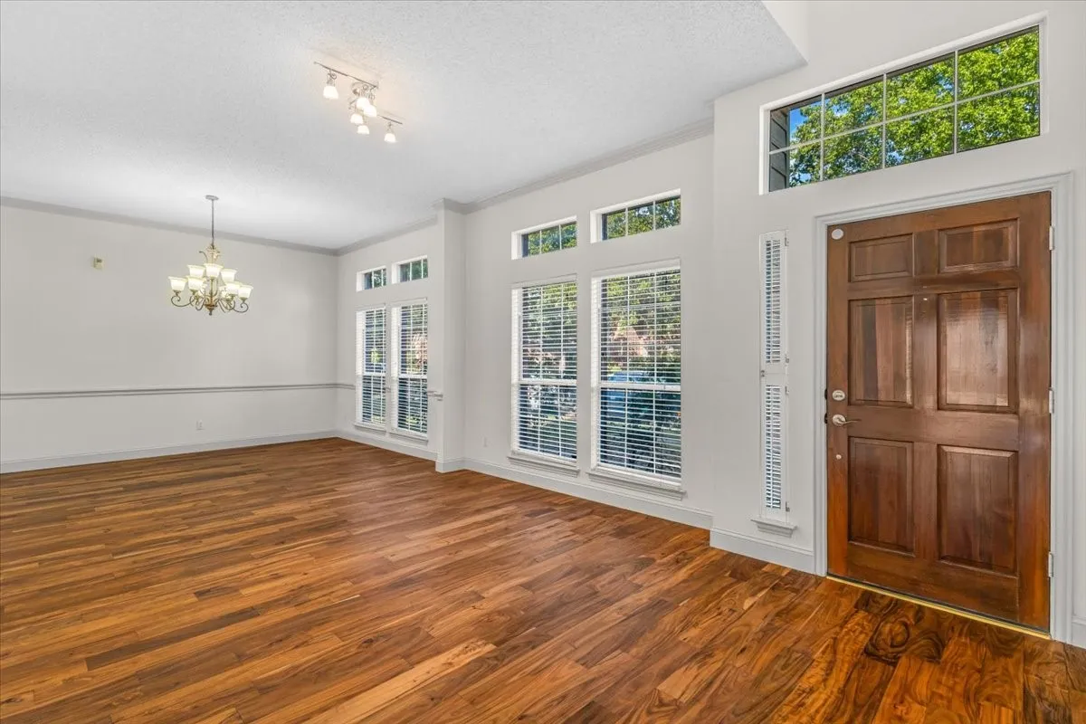 Single Family Residence For Sale in Dallas County , 707 Cheshire Drive, Coppell, Texas 75019, 4 Bedroom, 3 Bathroom, 2 Garage spaces, 2,402 Sqft, built in 1994, mls#21400784, Real Estate Agent in Coppell, Homes For Sale in Dallas county, Homes For Sale in Coppell, Realtor in Coppell Texas, Real Estate Brokerage Independent Realty Texas, Luminita Cordes Realtor