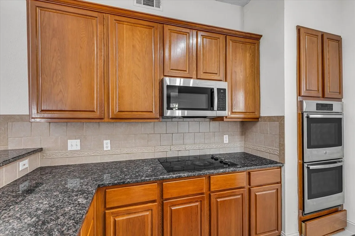 Single Family Residence For Sale in Dallas County , 707 Cheshire Drive, Coppell, Texas 75019, 4 Bedroom, 3 Bathroom, 2 Garage spaces, 2,402 Sqft, built in 1994, mls#21400784, Real Estate Agent in Coppell, Homes For Sale in Dallas county, Homes For Sale in Coppell, Realtor in Coppell Texas, Real Estate Brokerage Independent Realty Texas, Luminita Cordes Realtor