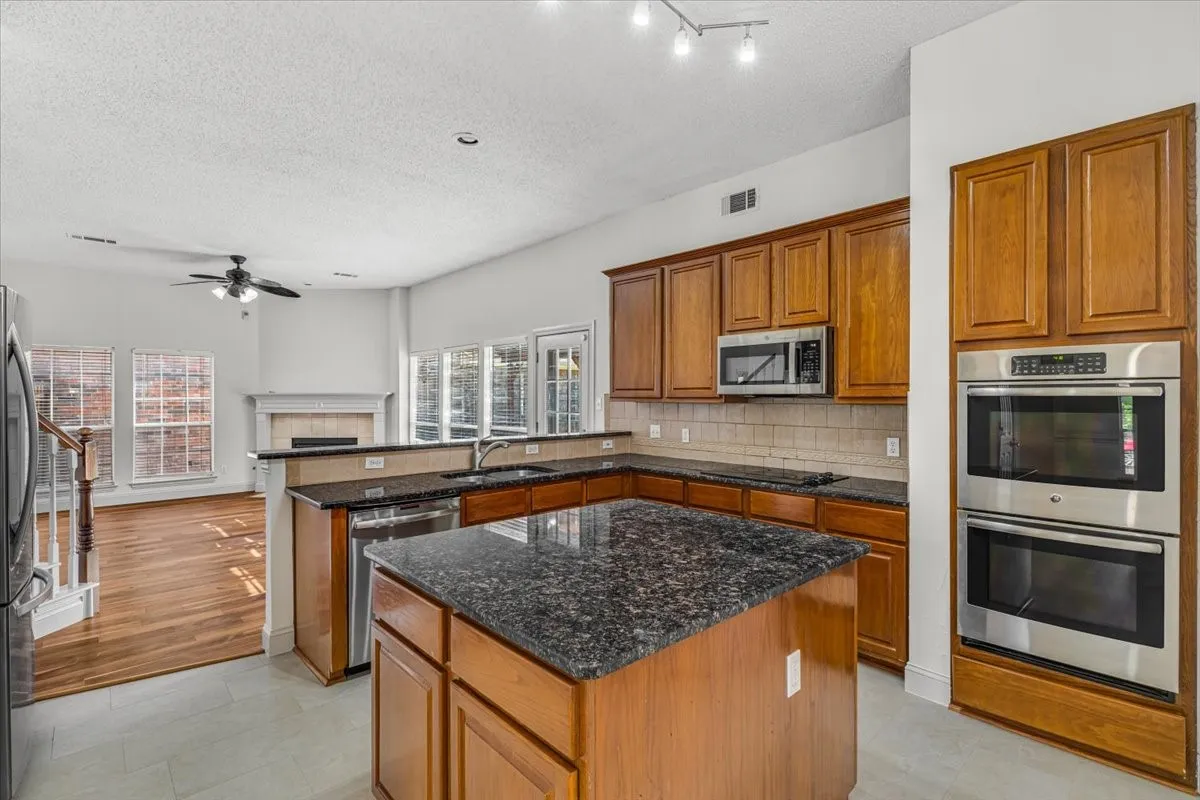 Single Family Residence For Sale in Dallas County , 707 Cheshire Drive, Coppell, Texas 75019, 4 Bedroom, 3 Bathroom, 2 Garage spaces, 2,402 Sqft, built in 1994, mls#21400784, Real Estate Agent in Coppell, Homes For Sale in Dallas county, Homes For Sale in Coppell, Realtor in Coppell Texas, Real Estate Brokerage Independent Realty Texas, Luminita Cordes Realtor