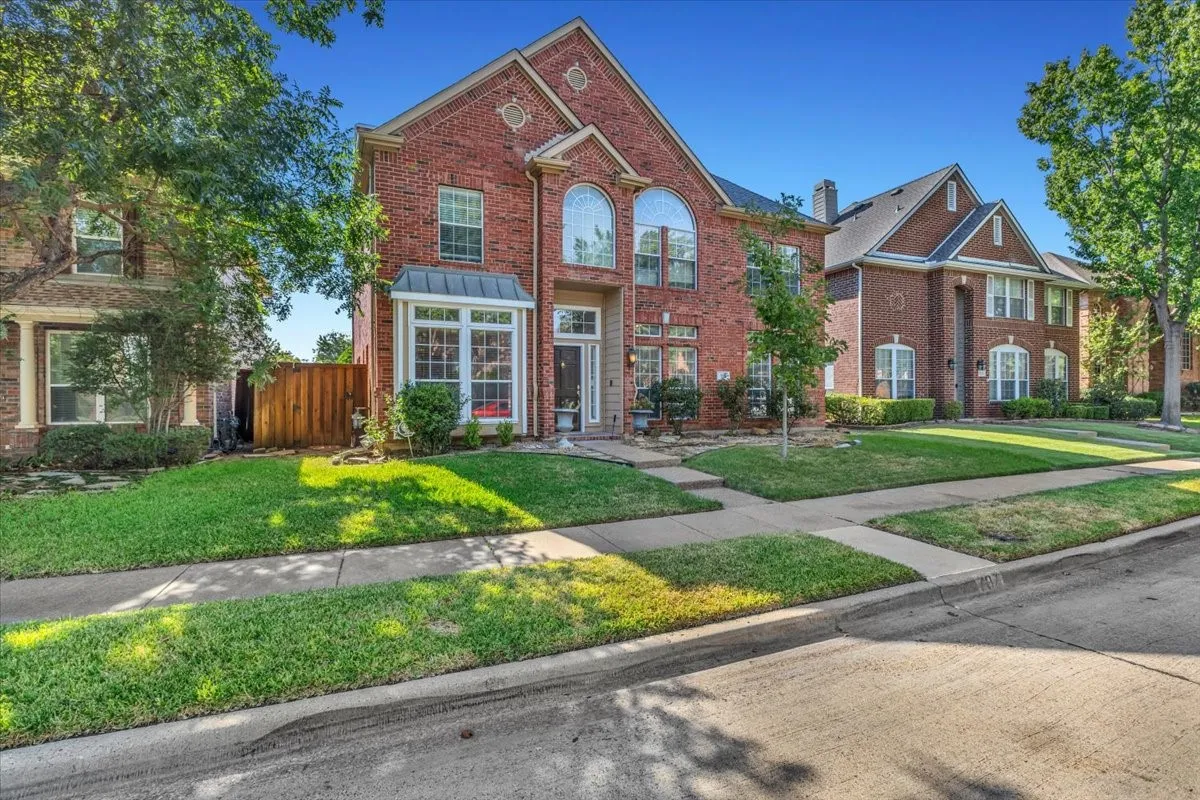Single Family Residence For Sale in Dallas County , 707 Cheshire Drive, Coppell, Texas 75019, 4 Bedroom, 3 Bathroom, 2 Garage spaces, 2,402 Sqft, built in 1994, mls#21400784, Real Estate Agent in Coppell, Homes For Sale in Dallas county, Homes For Sale in Coppell, Realtor in Coppell Texas, Real Estate Brokerage Independent Realty Texas, Luminita Cordes Realtor