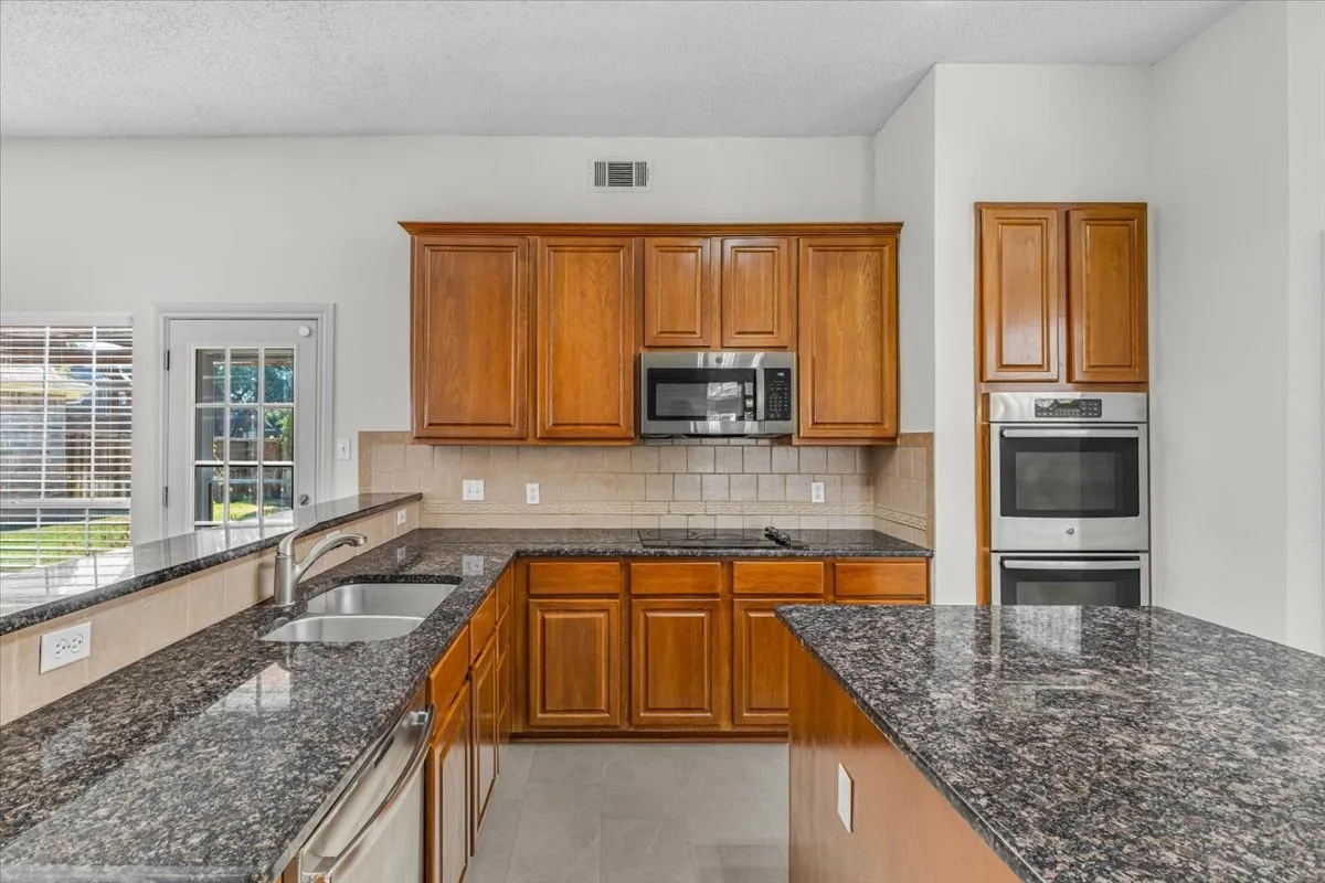 Single Family Residence For Sale in Dallas County , 707 Cheshire Drive, Coppell, Texas 75019, 4 Bedroom, 3 Bathroom, 2 Garage spaces, 2,402 Sqft, built in 1994, mls#21400784, Real Estate Agent in Coppell, Homes For Sale in Dallas county, Homes For Sale in Coppell, Realtor in Coppell Texas, Real Estate Brokerage Independent Realty Texas, Luminita Cordes Realtor