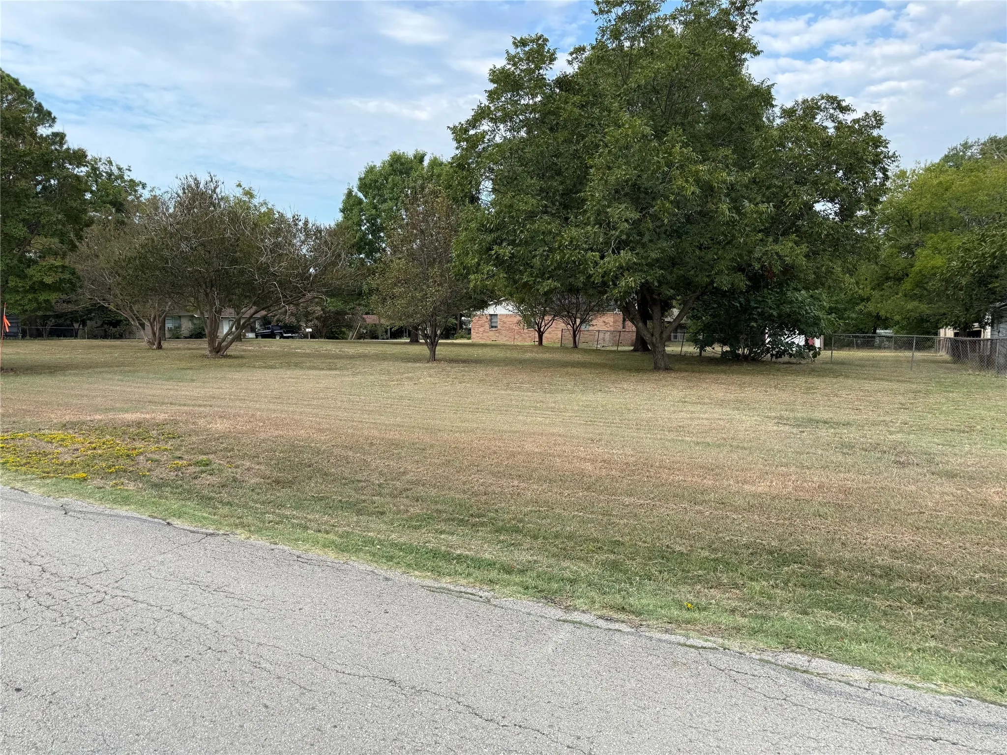 Unimproved Land For Sale in Van Zandt County , 800 4th Street, Wills Point, Texas 75169, 0, 0, Garage spaces, 0 Sqft, built in 0, mls#21398463, Real Estate Agent in Wills Point, Homes For Sale in Van Zandt county, Homes For Sale in Wills Point, Realtor in Wills Point Texas, Real Estate Brokerage Independent Realty Texas, Luminita Cordes Realtor
