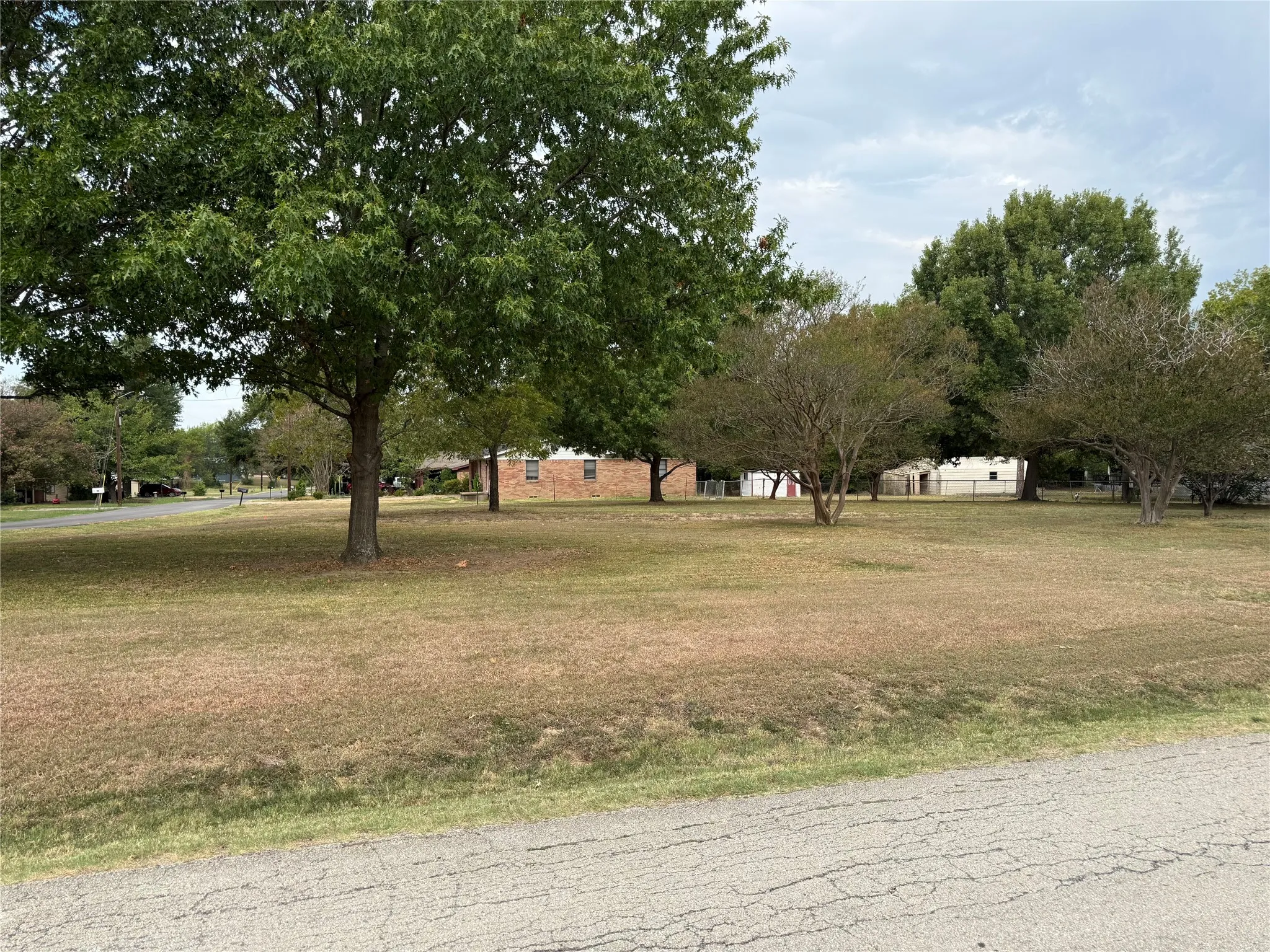 Unimproved Land For Sale in Van Zandt County , 800 4th Street, Wills Point, Texas 75169, 0, 0, Garage spaces, 0 Sqft, built in 0, mls#21398463, Real Estate Agent in Wills Point, Homes For Sale in Van Zandt county, Homes For Sale in Wills Point, Realtor in Wills Point Texas, Real Estate Brokerage Independent Realty Texas, Luminita Cordes Realtor