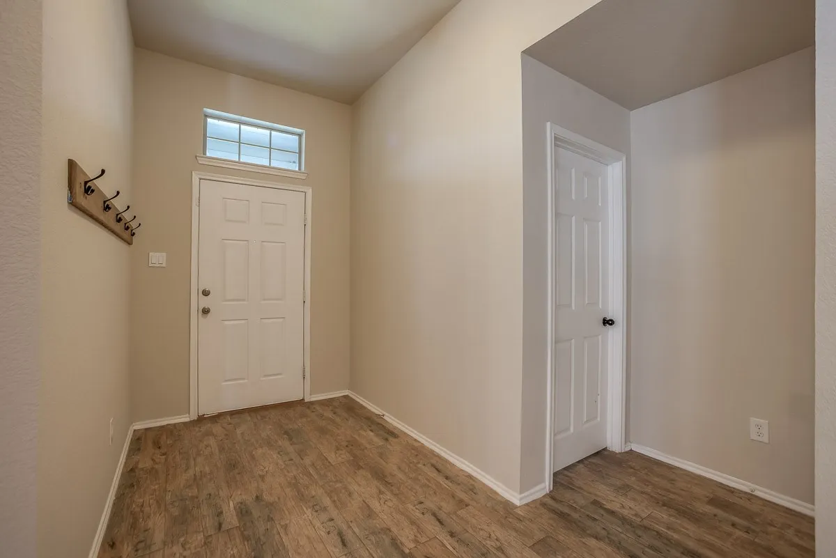Single Family Residence For Sale in Denton County , 8812 Trailblazer Drive, Cross Roads, Texas 76227, 4 Bedroom, 2 Bathroom, 2 Garage spaces, 1,816 Sqft, built in 2007, mls#21399560, Real Estate Agent in Cross Roads, Homes For Sale in Denton county, Homes For Sale in Cross Roads, Realtor in Cross Roads Texas, Real Estate Brokerage Independent Realty Texas, Luminita Cordes Realtor