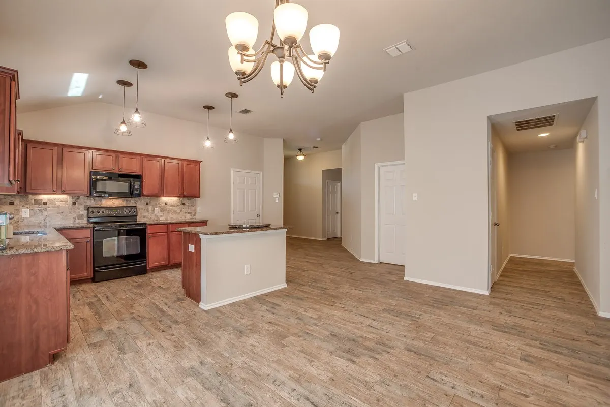 Single Family Residence For Sale in Denton County , 8812 Trailblazer Drive, Cross Roads, Texas 76227, 4 Bedroom, 2 Bathroom, 2 Garage spaces, 1,816 Sqft, built in 2007, mls#21399560, Real Estate Agent in Cross Roads, Homes For Sale in Denton county, Homes For Sale in Cross Roads, Realtor in Cross Roads Texas, Real Estate Brokerage Independent Realty Texas, Luminita Cordes Realtor