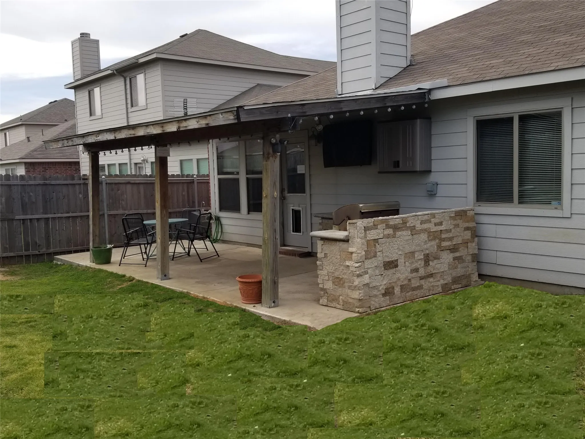 Single Family Residence For Sale in Denton County , 8812 Trailblazer Drive, Cross Roads, Texas 76227, 4 Bedroom, 2 Bathroom, 2 Garage spaces, 1,816 Sqft, built in 2007, mls#21399560, Real Estate Agent in Cross Roads, Homes For Sale in Denton county, Homes For Sale in Cross Roads, Realtor in Cross Roads Texas, Real Estate Brokerage Independent Realty Texas, Luminita Cordes Realtor
