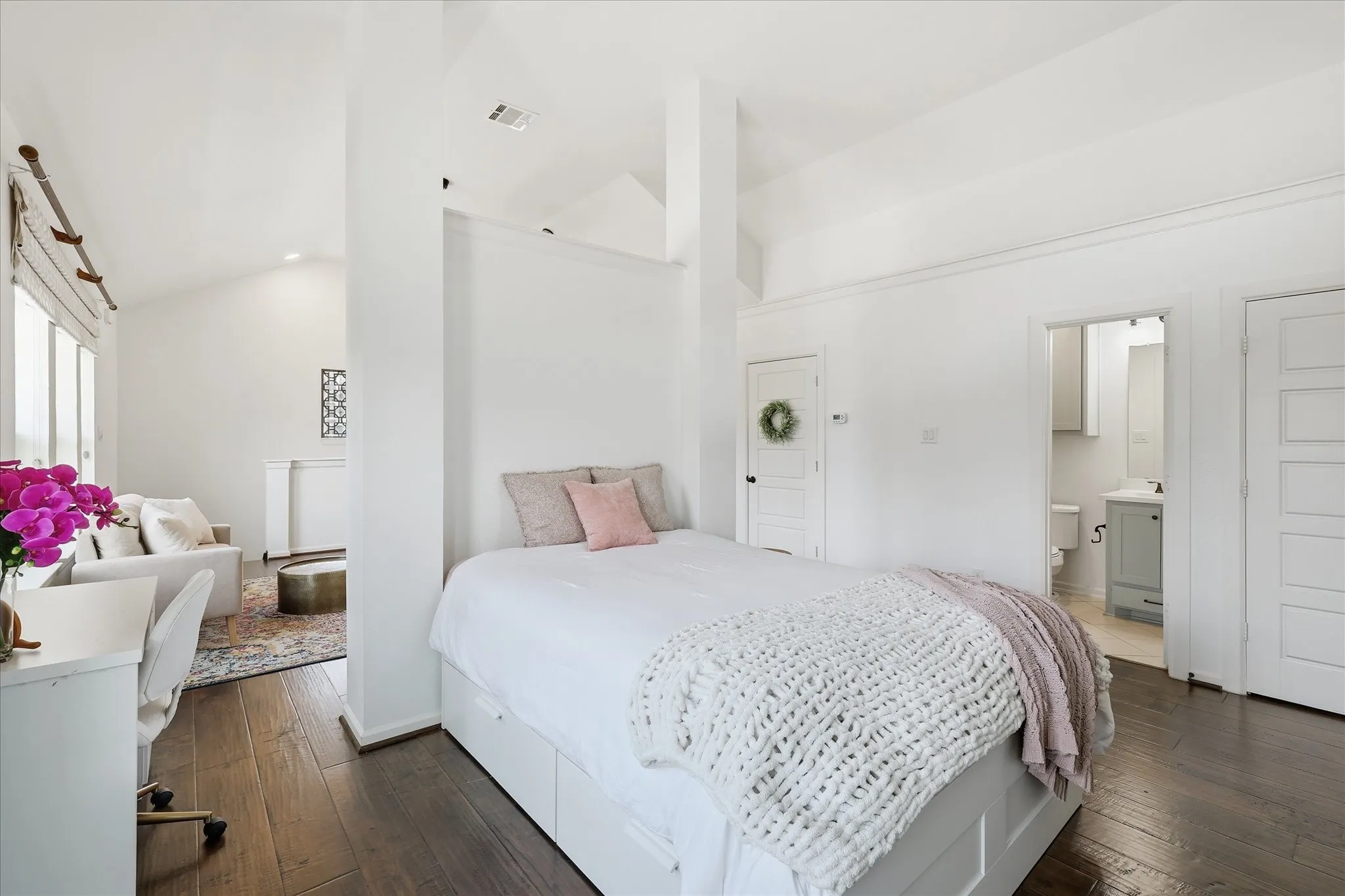 Garage apt bedroom