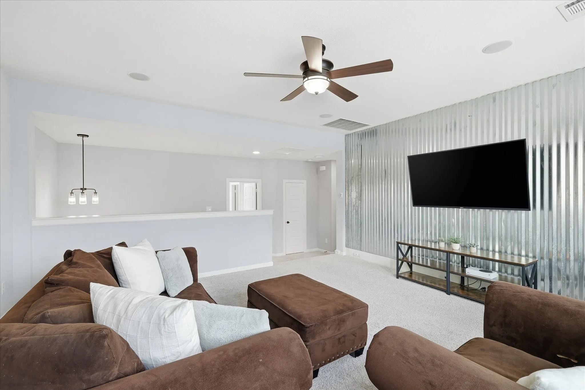 Single Family Residence For Sale in Tarrant County , 6000 Monterey Mews, North Richland Hills, Texas 76180, 5 Bedroom, 5 Bathroom, 2 Garage spaces, 3,663 Sqft, built in 2016, mls#21396291, Real Estate Agent in North Richland Hills, Homes For Sale in Tarrant county, Homes For Sale in North Richland Hills, Realtor in North Richland Hills Texas, Real Estate Brokerage Independent Realty Texas, Luminita Cordes Realtor