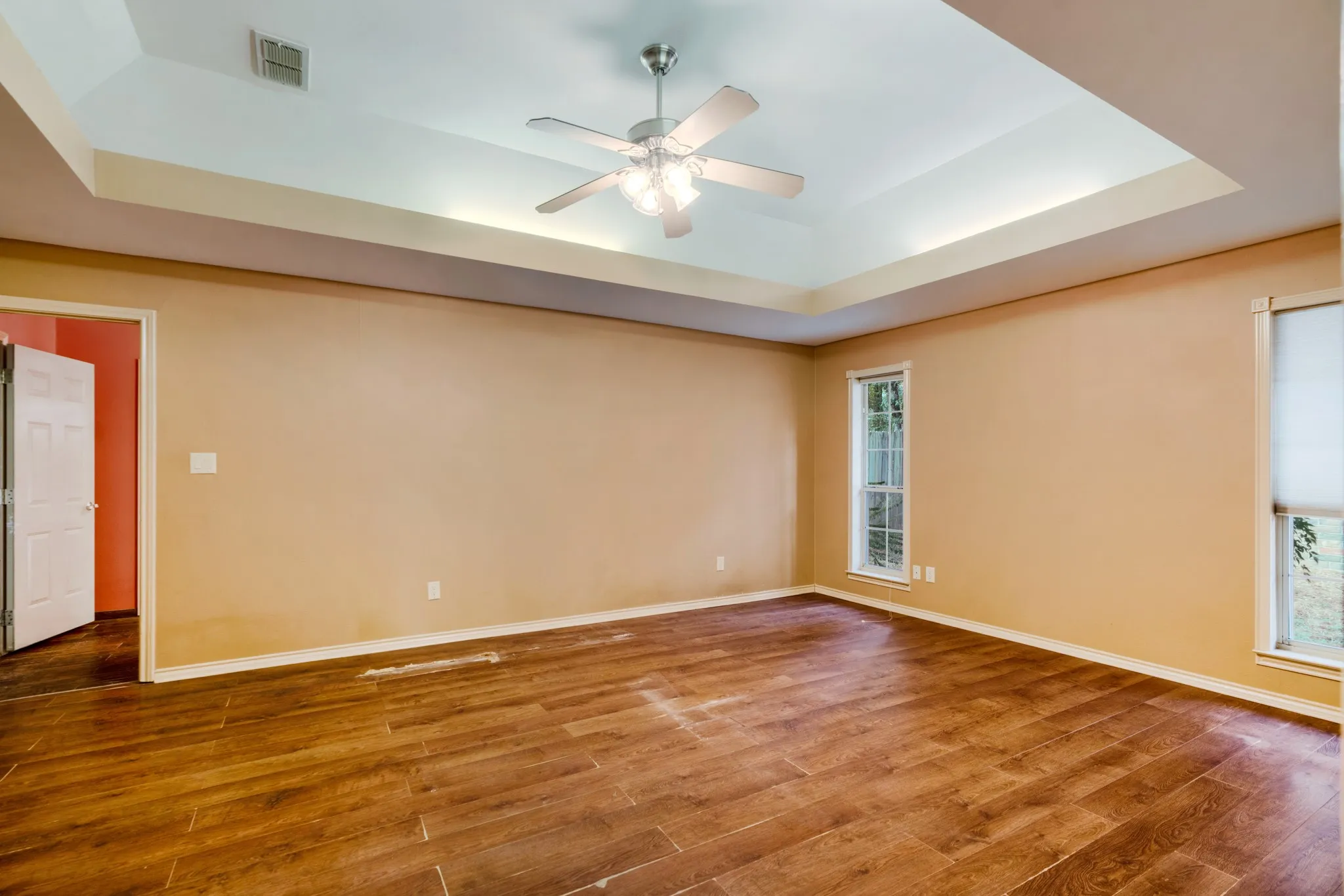 Single Family Residence For Sale in Lamar County , 449 Timber Brook Drive, Reno, Texas 75462, 4 Bedroom, 3 Bathroom, 2 Garage spaces, 2,864 Sqft, built in 1988, mls#21400277, Real Estate Agent in Reno, Homes For Sale in Lamar county, Homes For Sale in Reno, Realtor in Reno Texas, Real Estate Brokerage Independent Realty Texas, Luminita Cordes Realtor