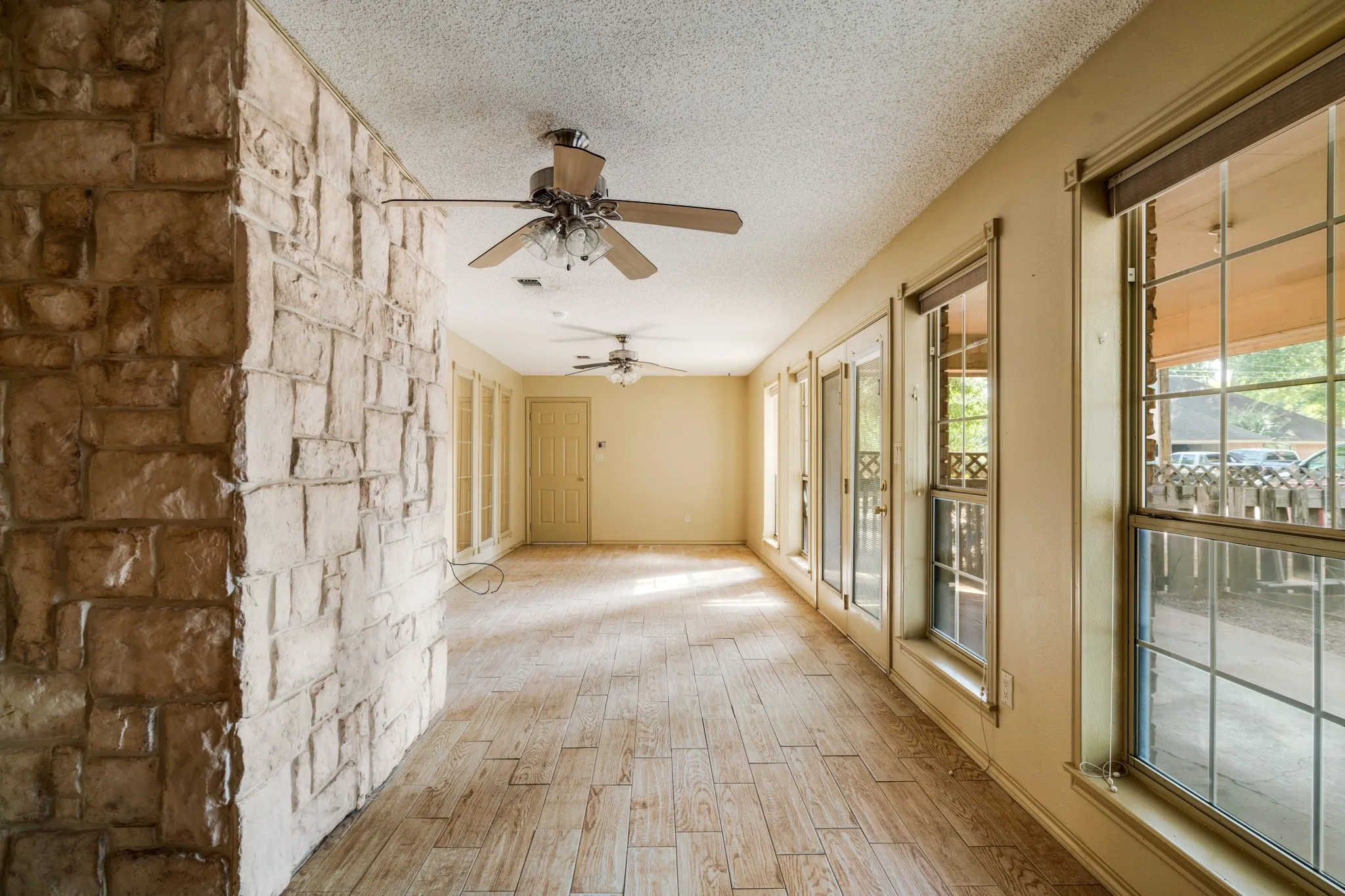Single Family Residence For Sale in Lamar County , 449 Timber Brook Drive, Reno, Texas 75462, 4 Bedroom, 3 Bathroom, 2 Garage spaces, 2,864 Sqft, built in 1988, mls#21400277, Real Estate Agent in Reno, Homes For Sale in Lamar county, Homes For Sale in Reno, Realtor in Reno Texas, Real Estate Brokerage Independent Realty Texas, Luminita Cordes Realtor