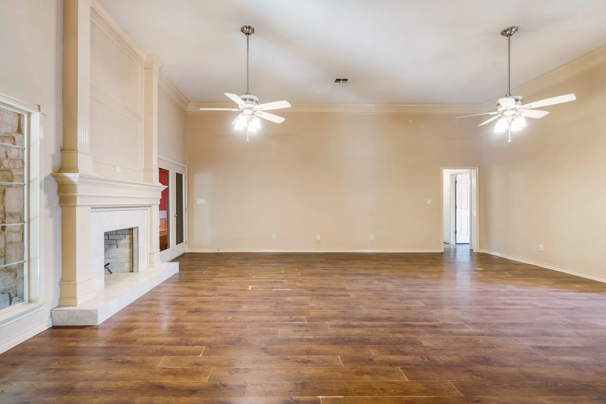 Single Family Residence For Sale in Lamar County , 449 Timber Brook Drive, Reno, Texas 75462, 4 Bedroom, 3 Bathroom, 2 Garage spaces, 2,864 Sqft, built in 1988, mls#21400277, Real Estate Agent in Reno, Homes For Sale in Lamar county, Homes For Sale in Reno, Realtor in Reno Texas, Real Estate Brokerage Independent Realty Texas, Luminita Cordes Realtor