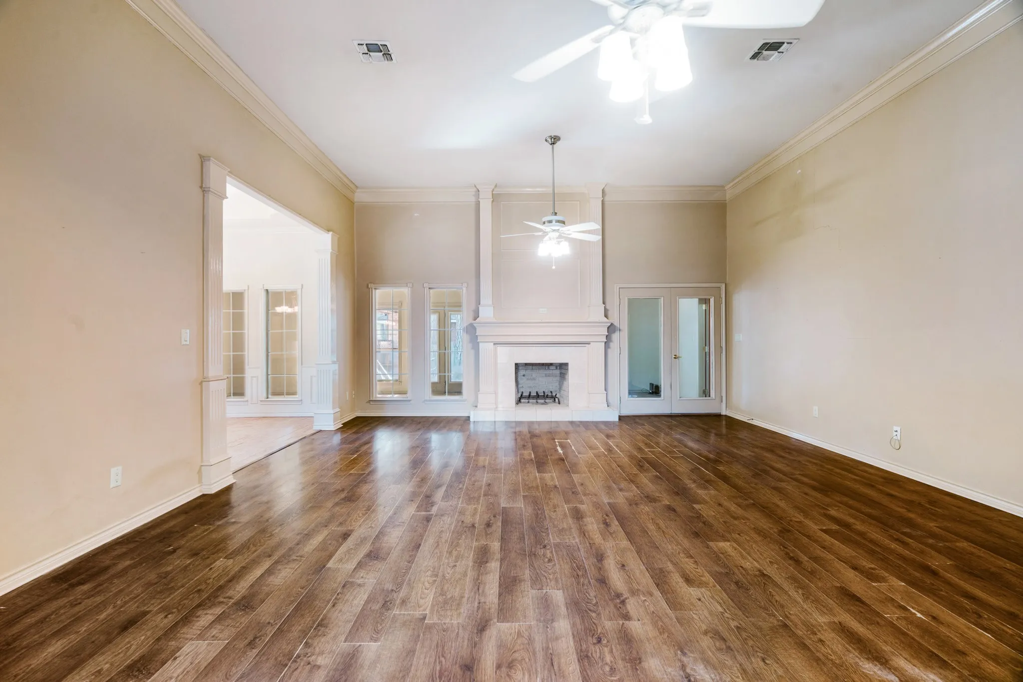 Single Family Residence For Sale in Lamar County , 449 Timber Brook Drive, Reno, Texas 75462, 4 Bedroom, 3 Bathroom, 2 Garage spaces, 2,864 Sqft, built in 1988, mls#21400277, Real Estate Agent in Reno, Homes For Sale in Lamar county, Homes For Sale in Reno, Realtor in Reno Texas, Real Estate Brokerage Independent Realty Texas, Luminita Cordes Realtor