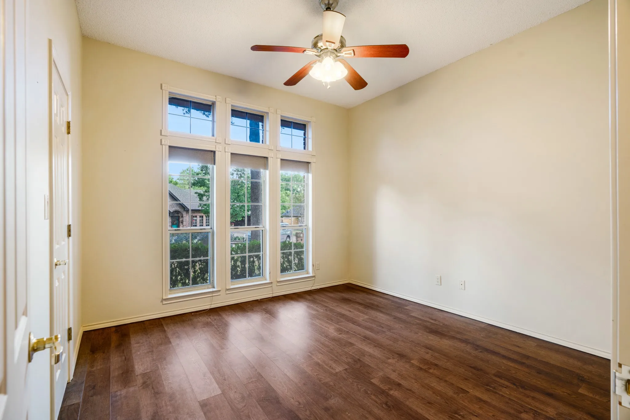 Single Family Residence For Sale in Lamar County , 449 Timber Brook Drive, Reno, Texas 75462, 4 Bedroom, 3 Bathroom, 2 Garage spaces, 2,864 Sqft, built in 1988, mls#21400277, Real Estate Agent in Reno, Homes For Sale in Lamar county, Homes For Sale in Reno, Realtor in Reno Texas, Real Estate Brokerage Independent Realty Texas, Luminita Cordes Realtor