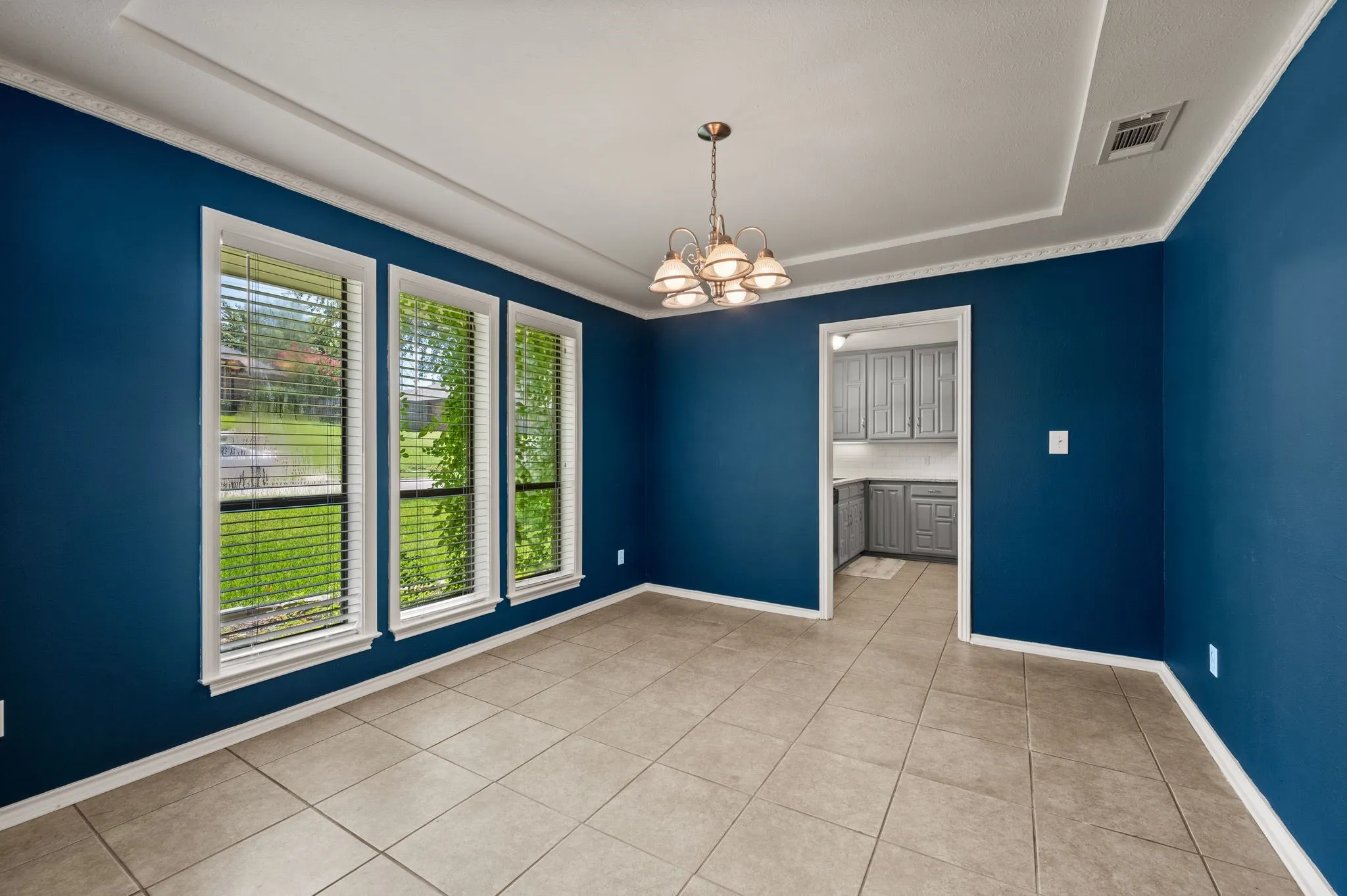 Single Family Residence For Rent in Dallas County , 1305 Tierra Calle, Carrollton, Texas 75006, 3 Bedroom, 2 Bathroom, 2 Garage spaces, 2,073 Sqft, built in 1977, mls#21400792, Real Estate Agent in Carrollton, Homes For Rent in Dallas county, Homes For Rent in Carrollton, Realtor in Carrollton Texas, Real Estate Brokerage Independent Realty Texas, Luminita Cordes Realtor
