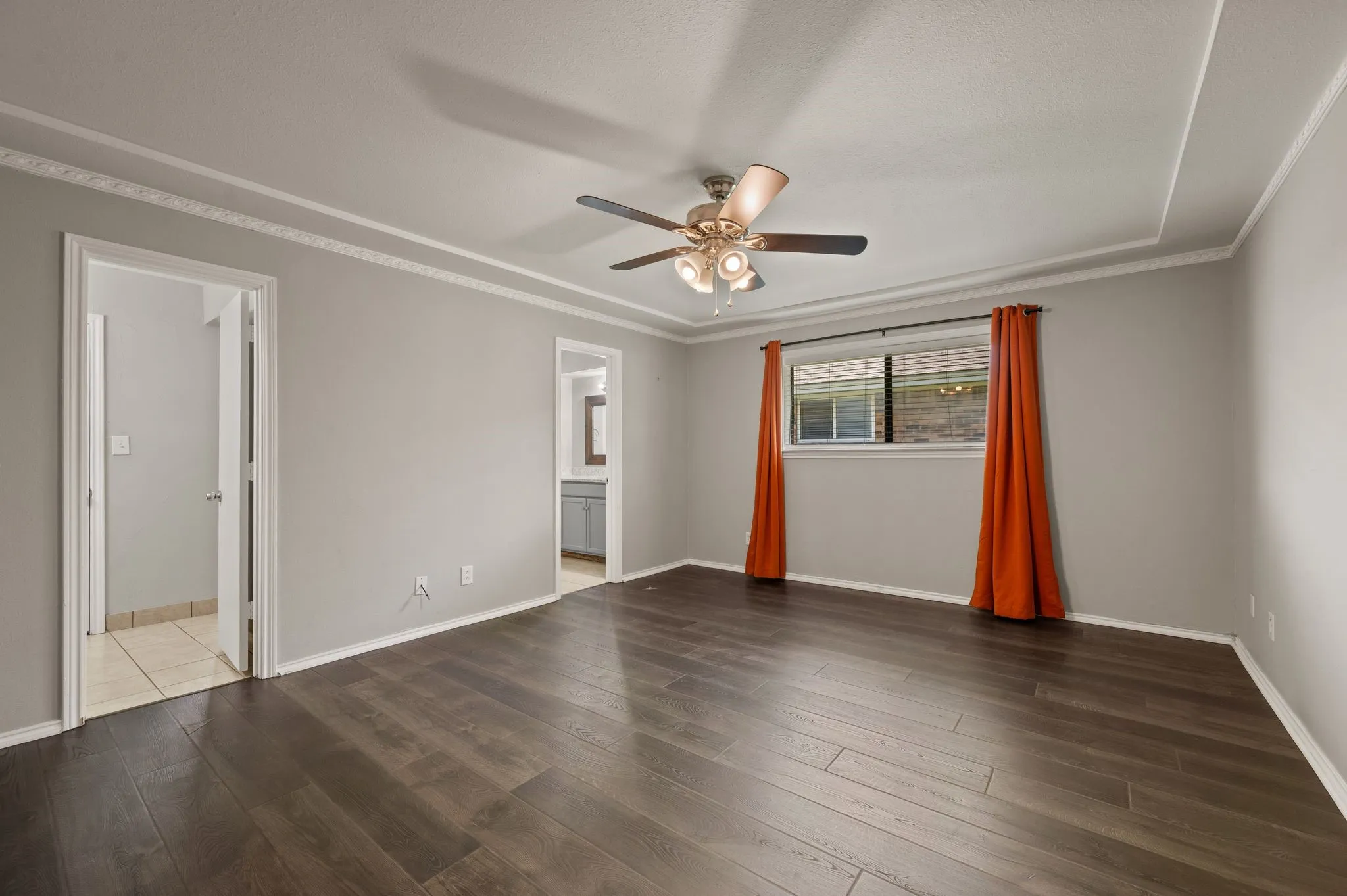 Single Family Residence For Rent in Dallas County , 1305 Tierra Calle, Carrollton, Texas 75006, 3 Bedroom, 2 Bathroom, 2 Garage spaces, 2,073 Sqft, built in 1977, mls#21400792, Real Estate Agent in Carrollton, Homes For Rent in Dallas county, Homes For Rent in Carrollton, Realtor in Carrollton Texas, Real Estate Brokerage Independent Realty Texas, Luminita Cordes Realtor